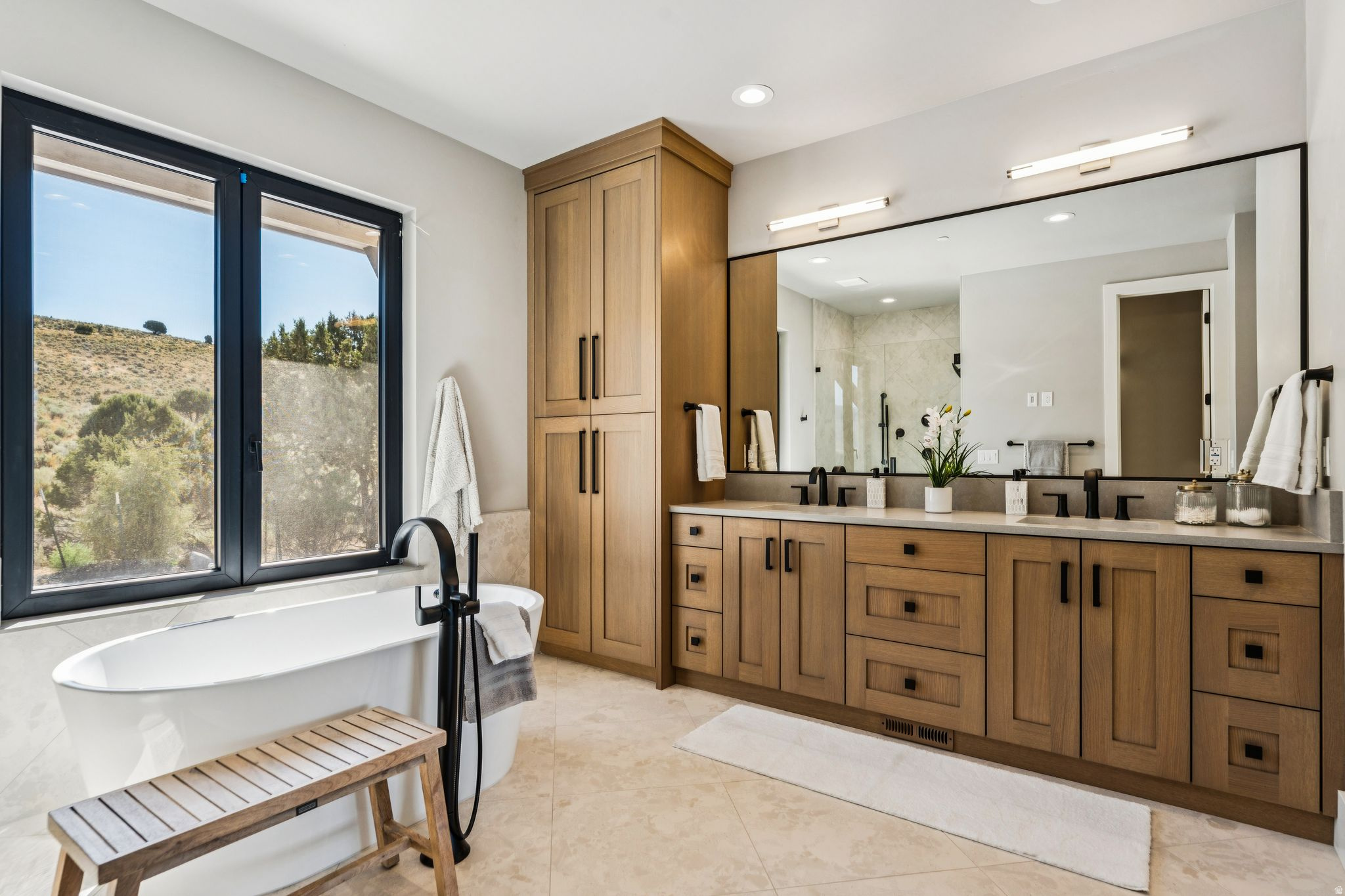 RED LEDGES - Residential