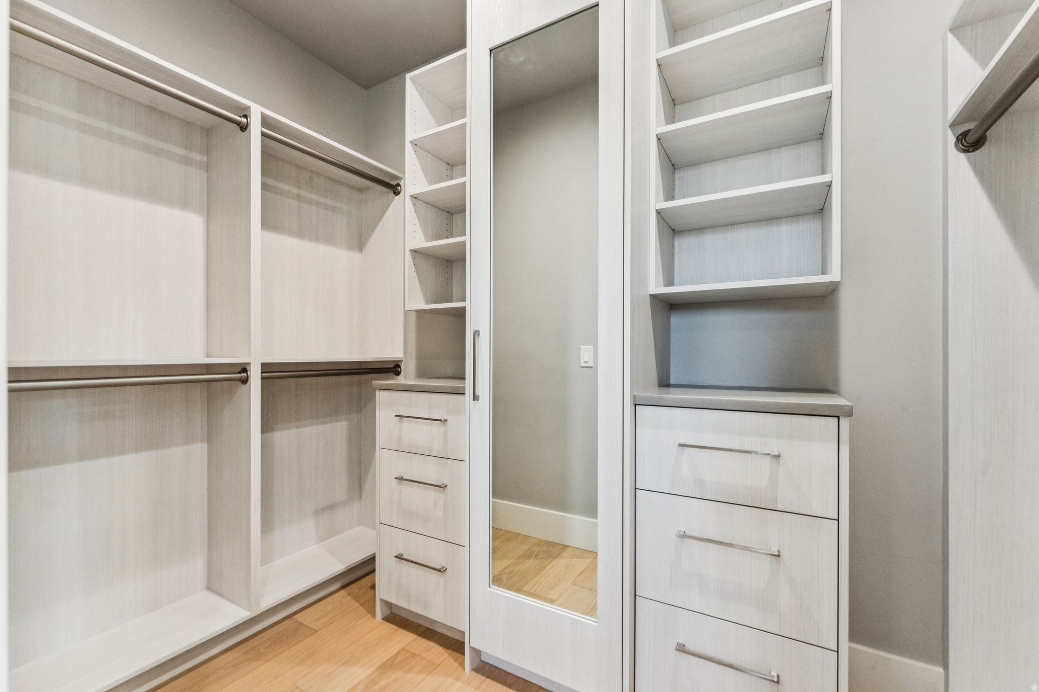 RED LEDGES - Residential