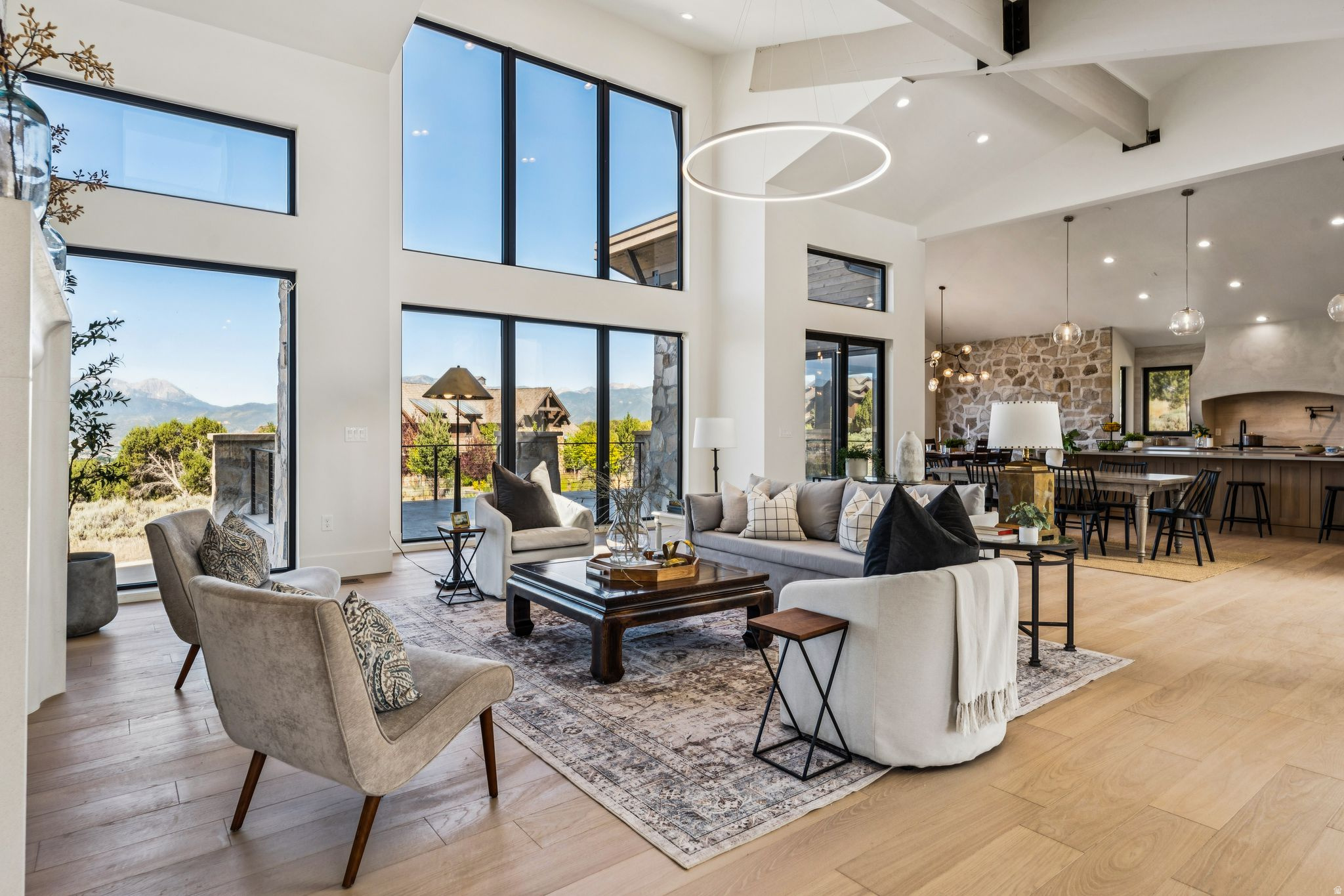 RED LEDGES - Residential