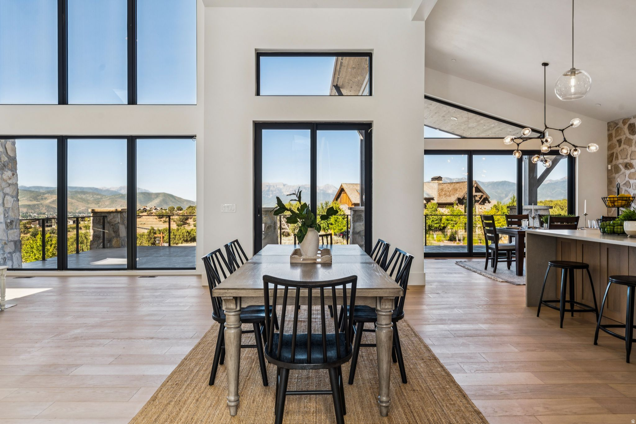 RED LEDGES - Residential