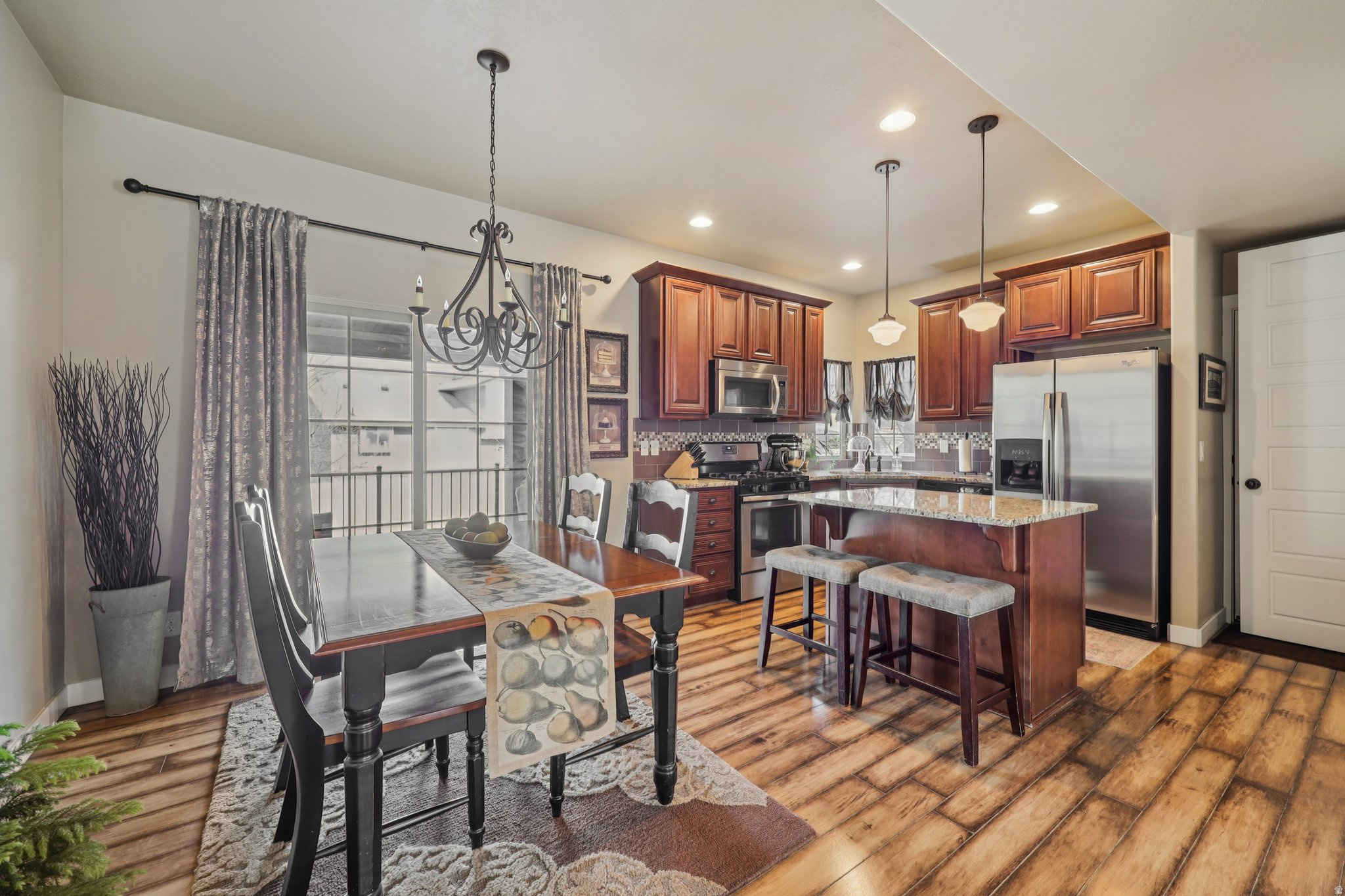 GARDEN GLEN - Residential