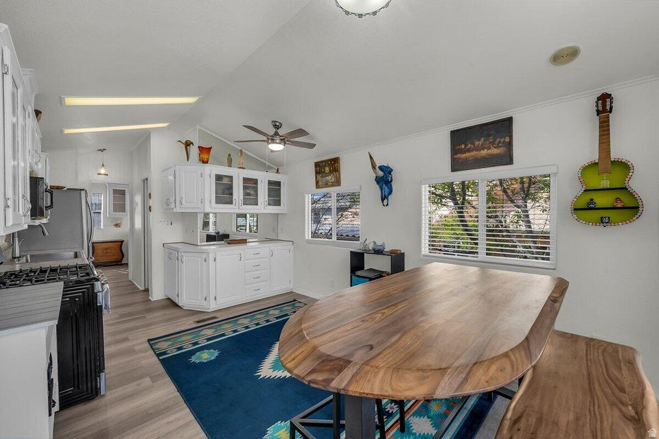 HARRISBURG LAKESIDE EST 2 - Residential