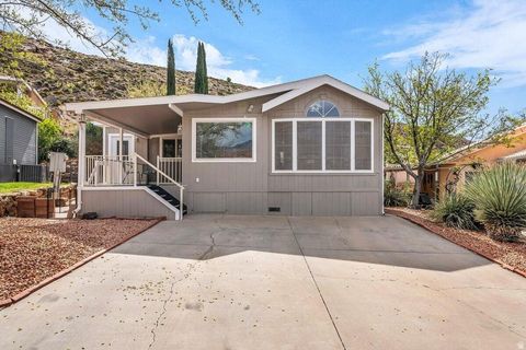 Homes For Sale - 31 Redbluff Dr<br/> Washington County, Hurricane, UT 84737