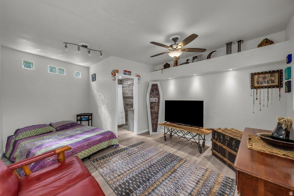 HARRISBURG LAKESIDE EST 2 - Residential