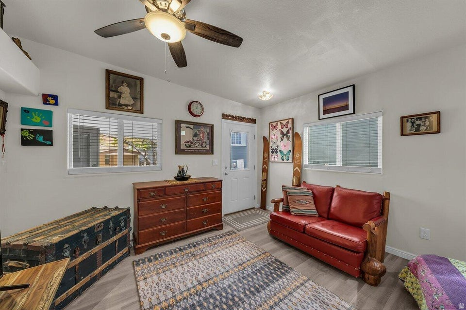 HARRISBURG LAKESIDE EST 2 - Residential