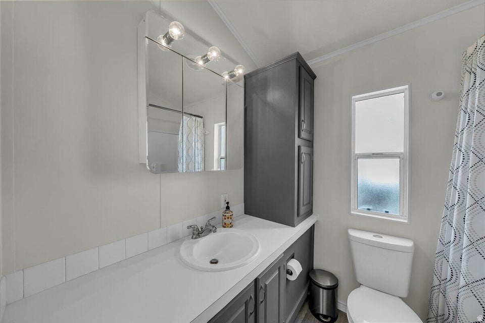 HARRISBURG LAKESIDE EST 2 - Residential