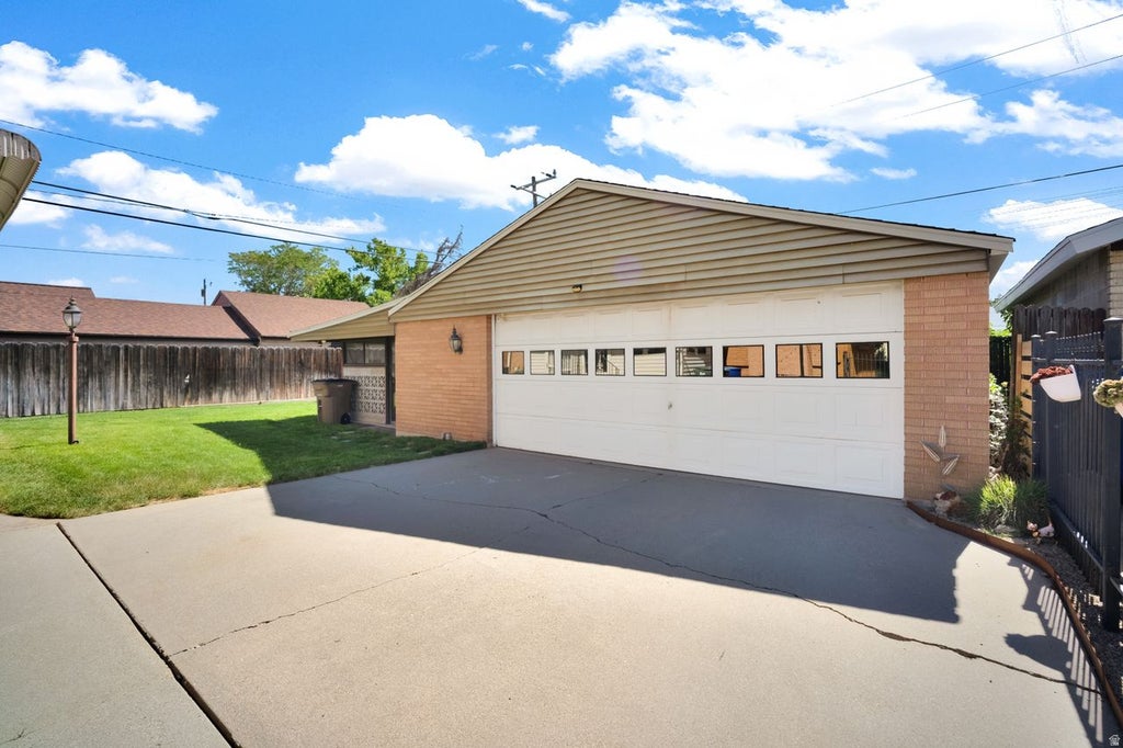 Photo of 740 N CATHERINE ST, Salt Lake City, UT 84116 (MLS # 2163149)
