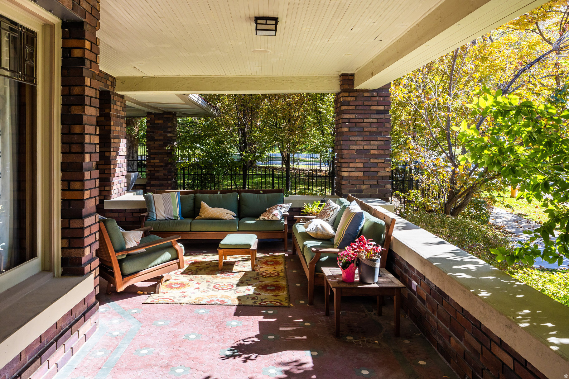 POPPERTON PLACE - Residential