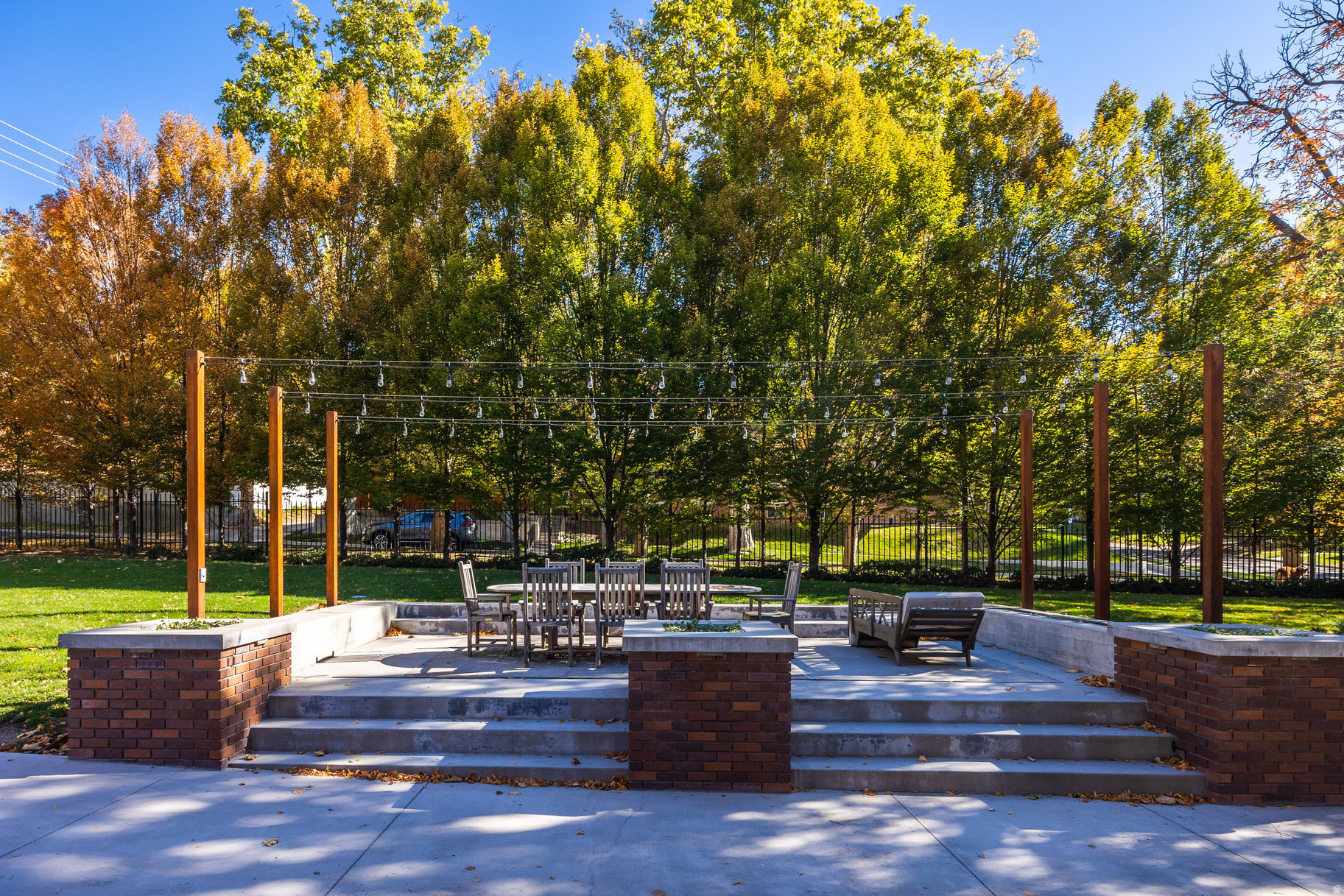 POPPERTON PLACE - Residential