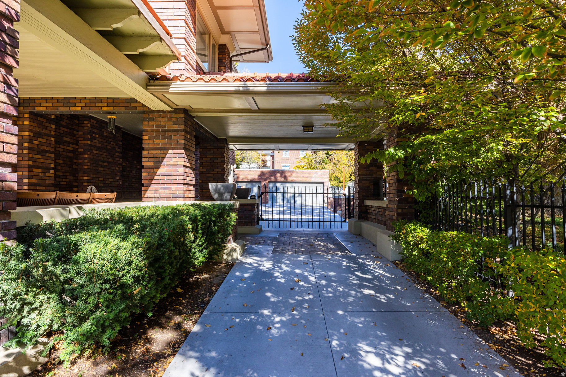 POPPERTON PLACE - Residential