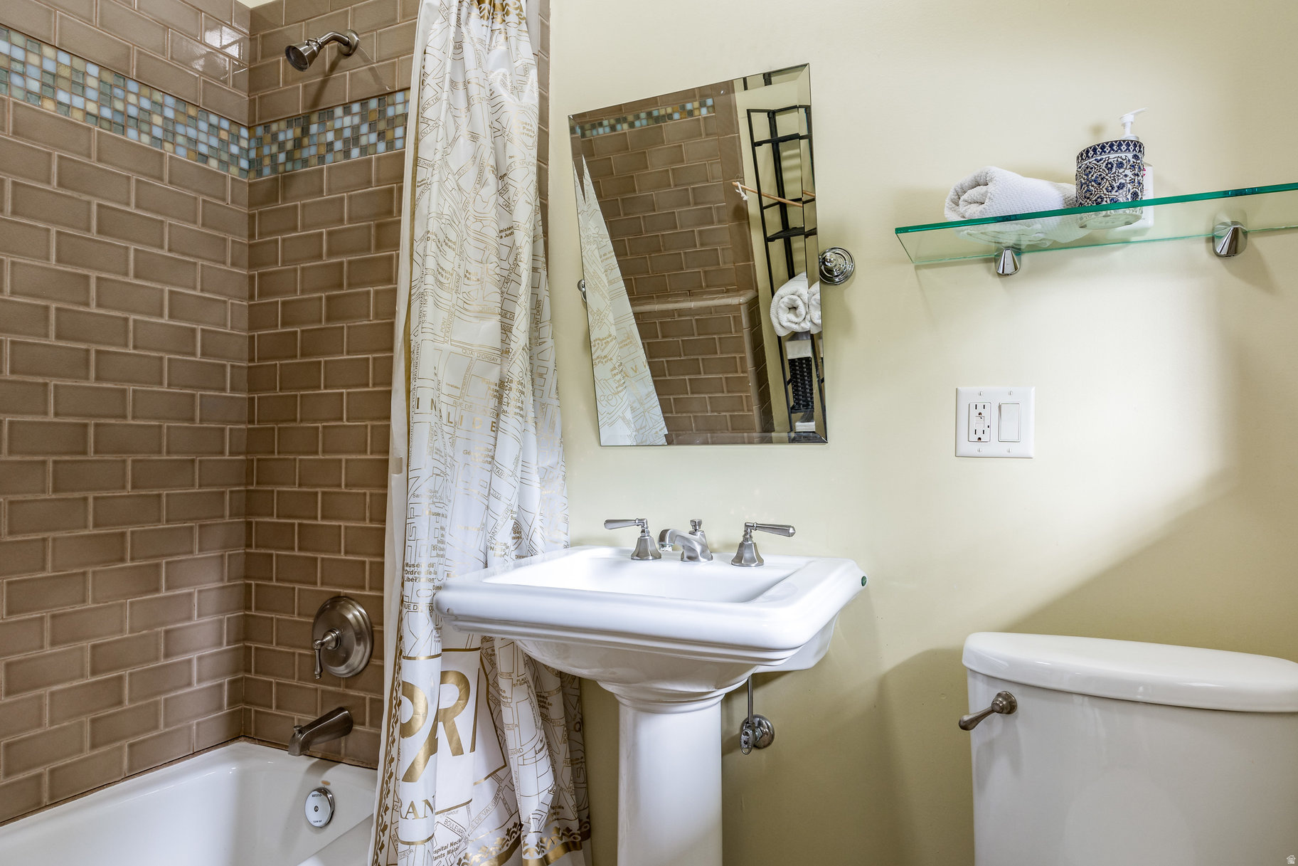 POPPERTON PLACE - Residential