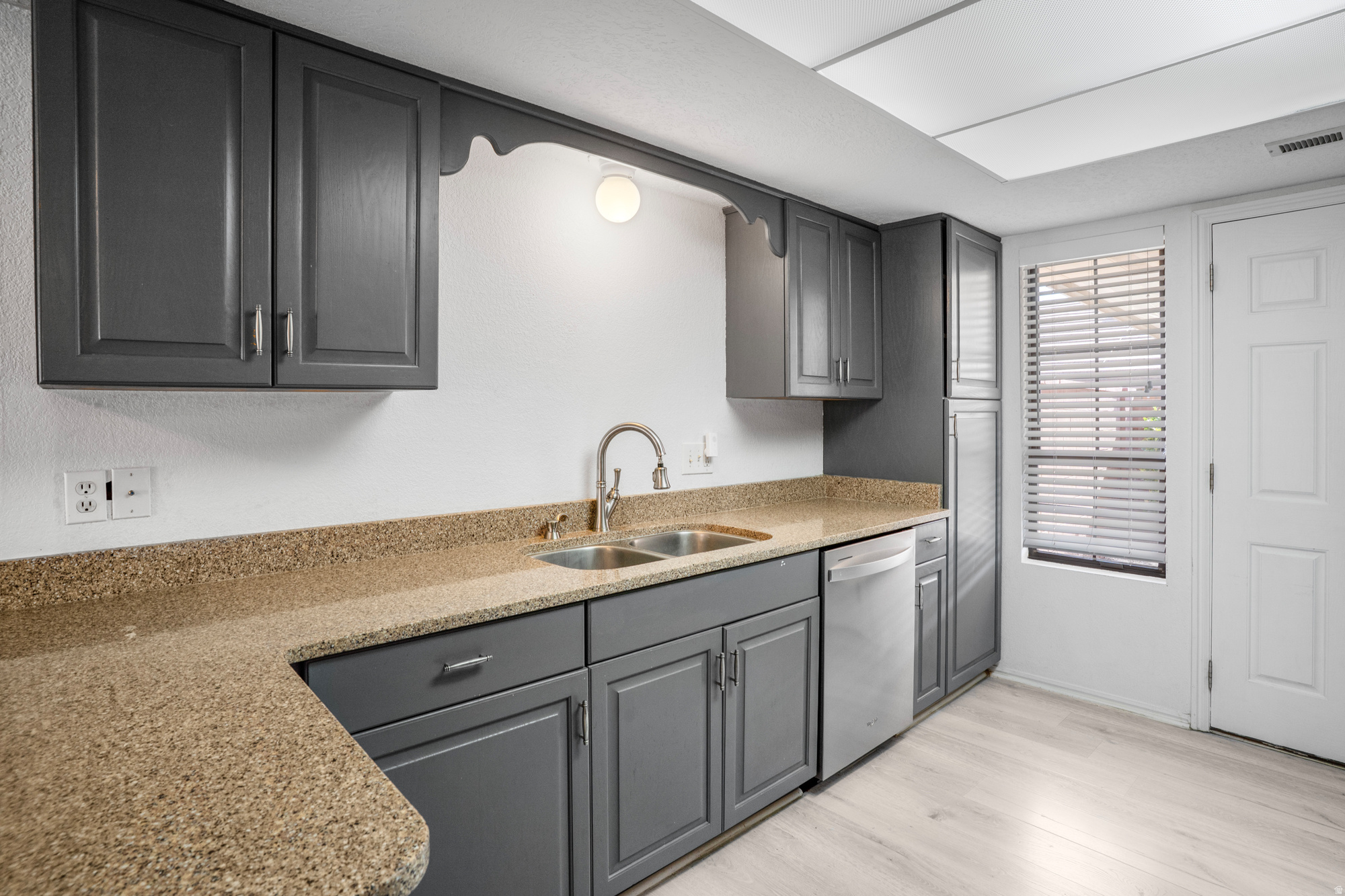 COTTONWOOD TH 4 - Residential