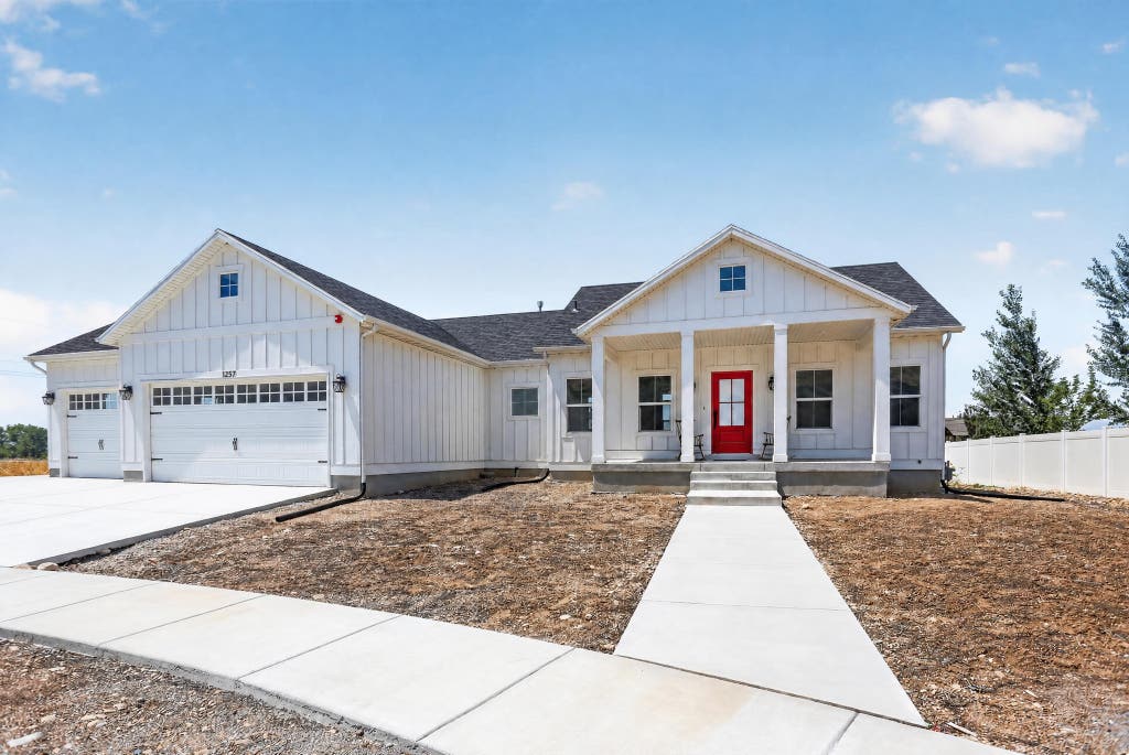 Photo of 1257 N 1350 E, Mapleton, UT 84664 (MLS # 2176551)