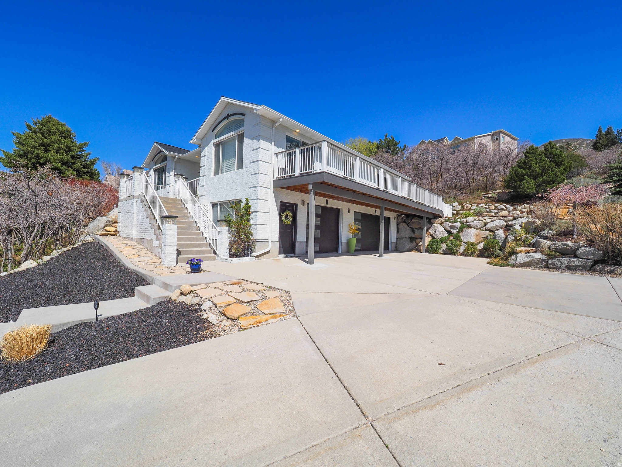 MAJESTIC CANYON - Residential