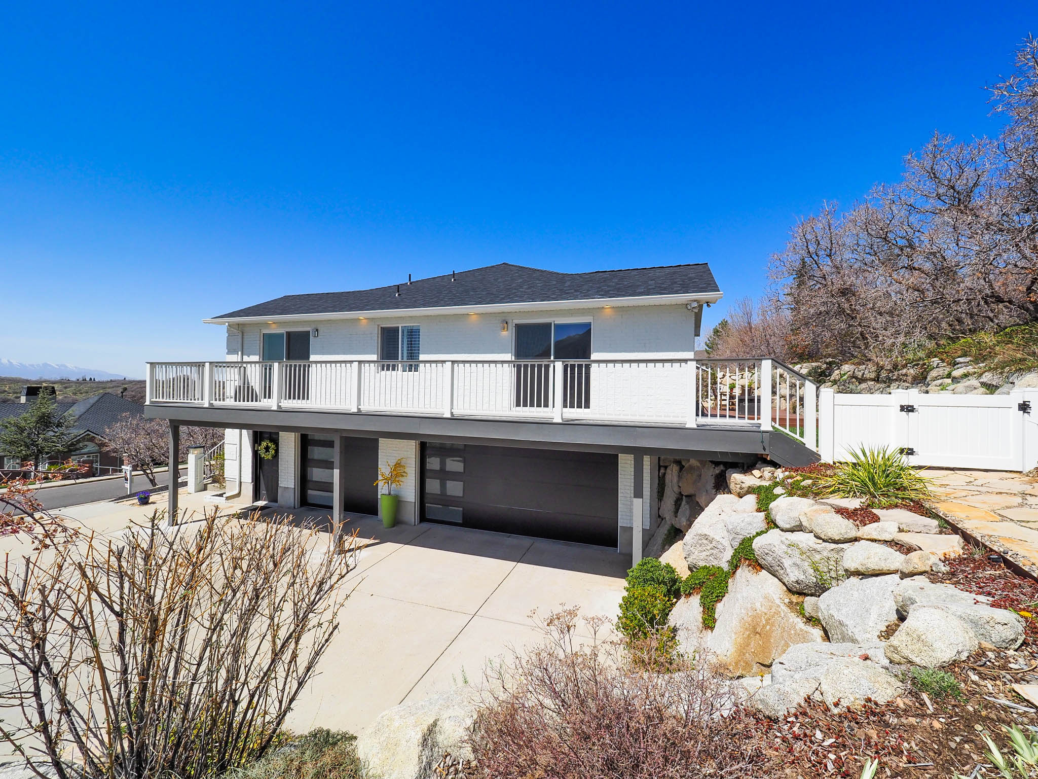 MAJESTIC CANYON - Residential