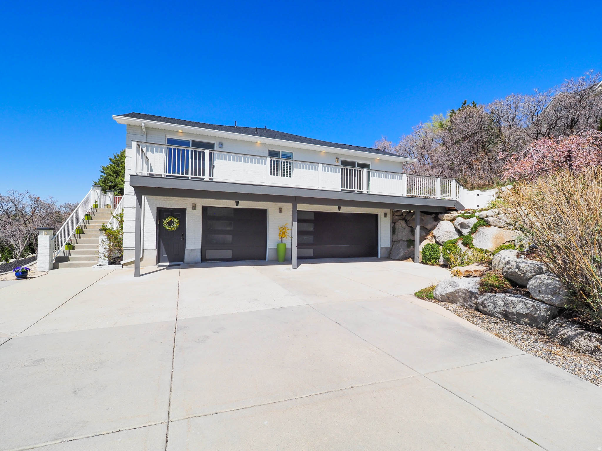 MAJESTIC CANYON - Residential