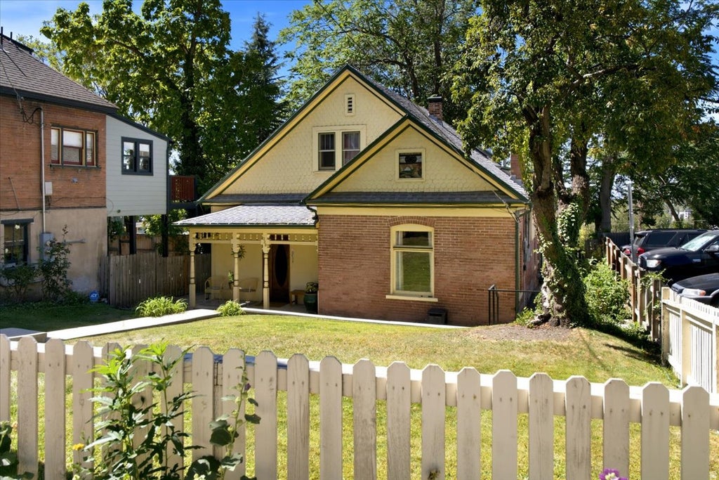 Photo of 329 N ALMOND ST W, Salt Lake City, UT 84103 (MLS # 2184806)