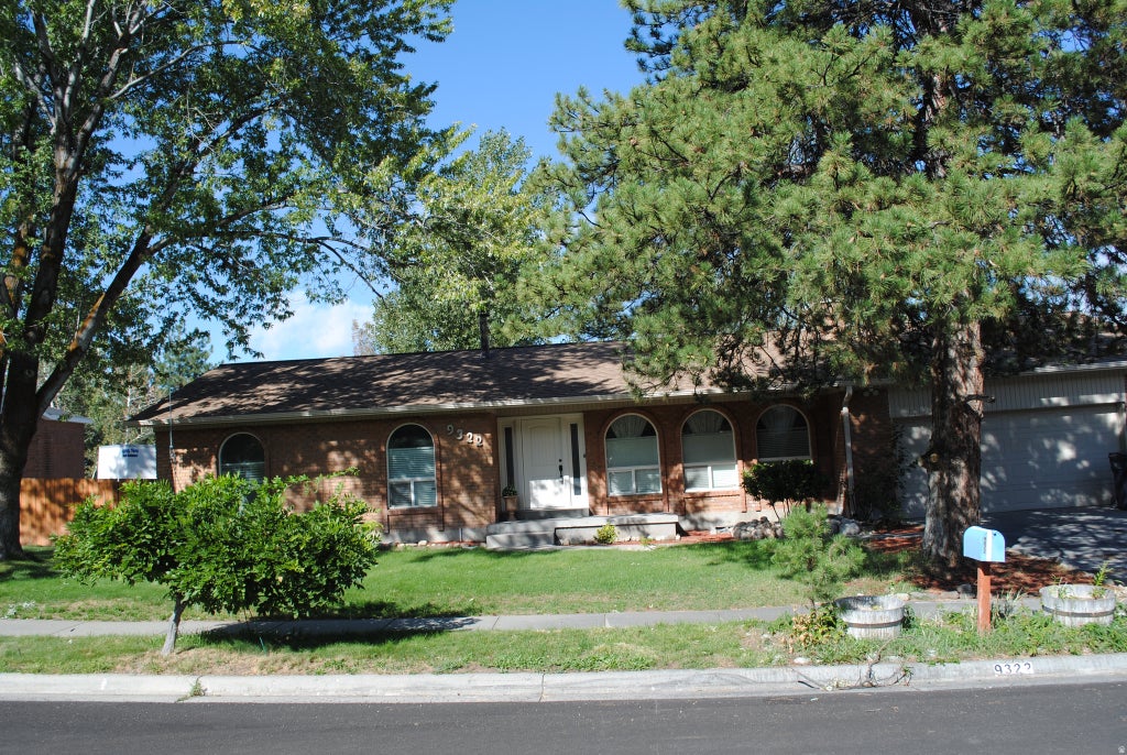 Photo of 9322 S SOLENA WAY, Sandy, UT 84093 (MLS # 2183804)