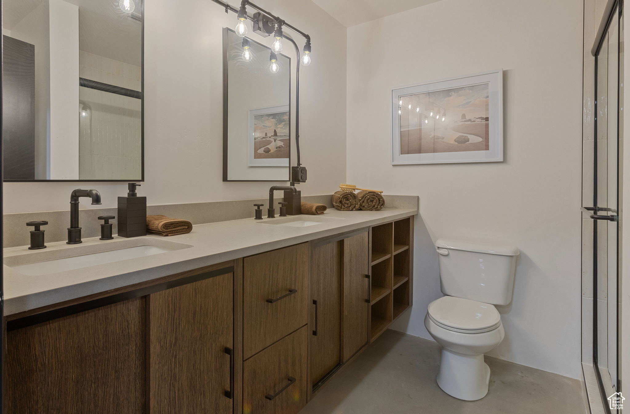 AMERICAN TOWERS CONDM - Residential