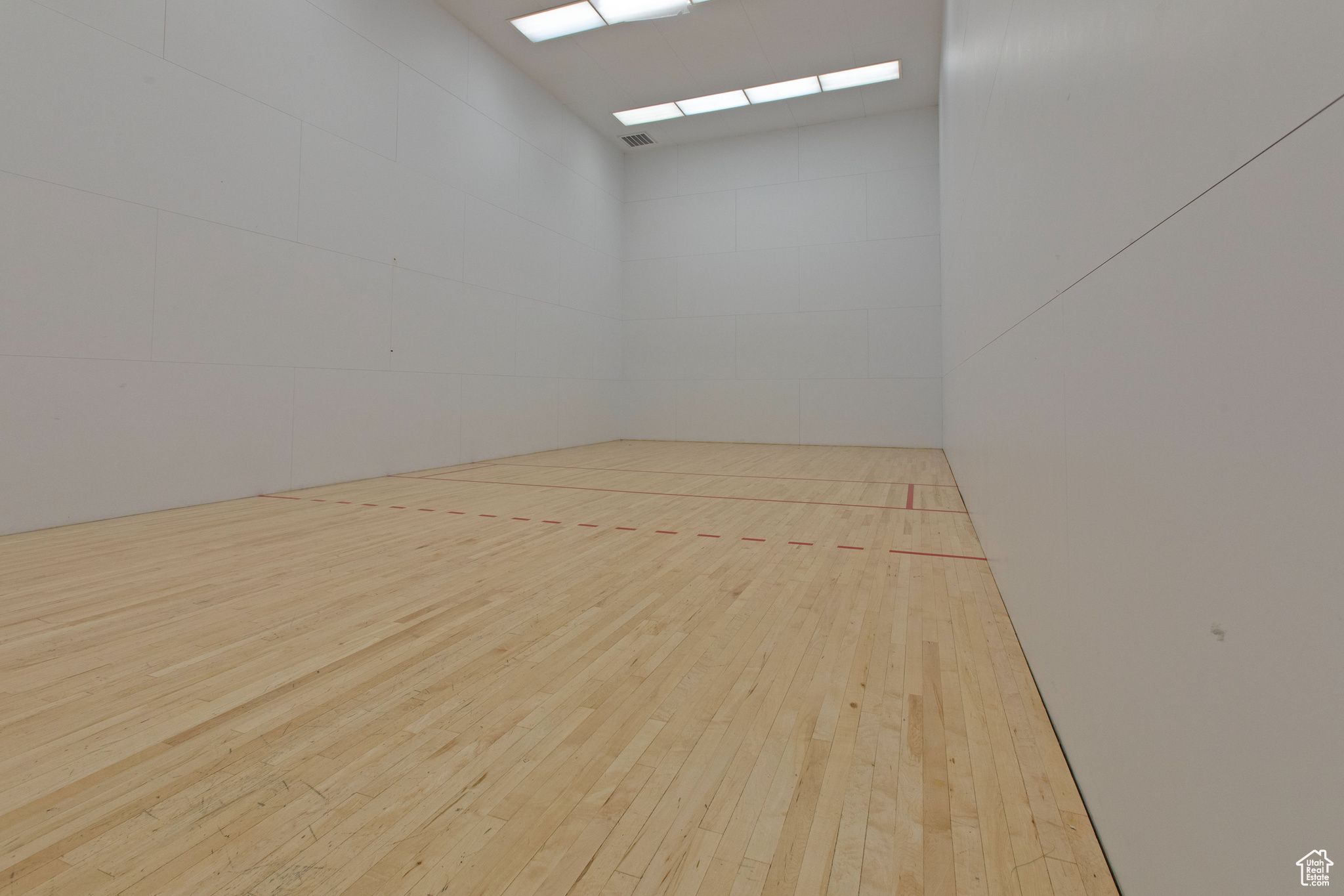 AMERICAN TOWERS CONDM - Residential