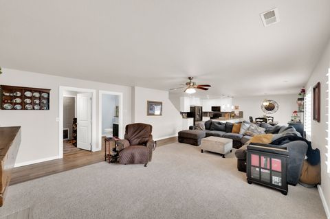 Tiny photo for 282 BEAUMONT DR, Kaysville, UT 84037 (MLS # 2145397)