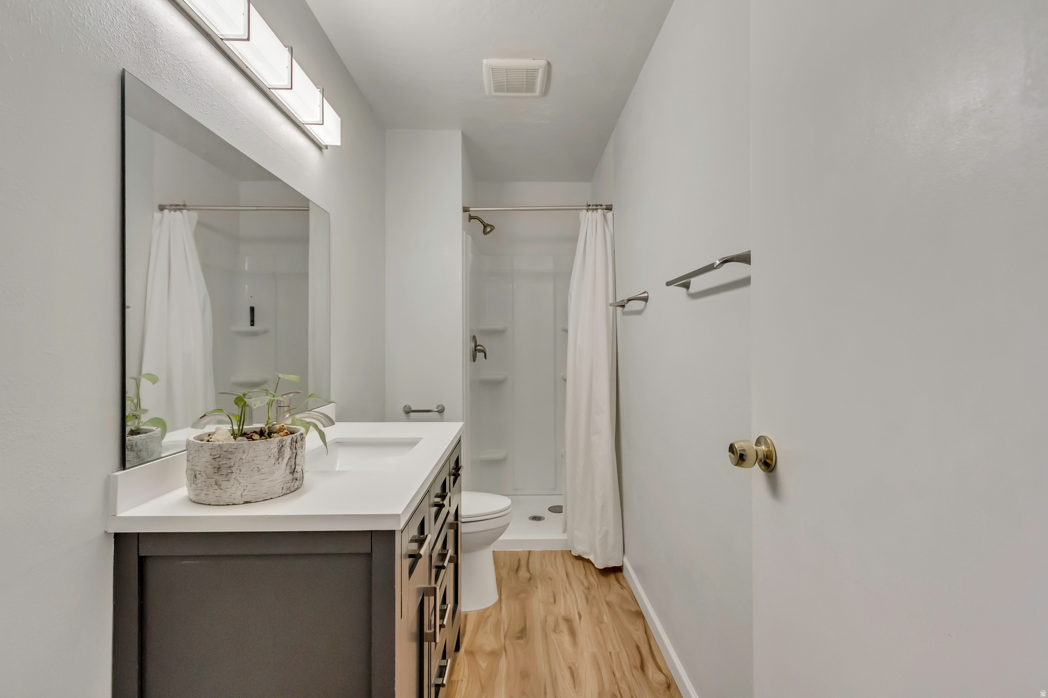 HIDDEN LAKE CONDM - Residential