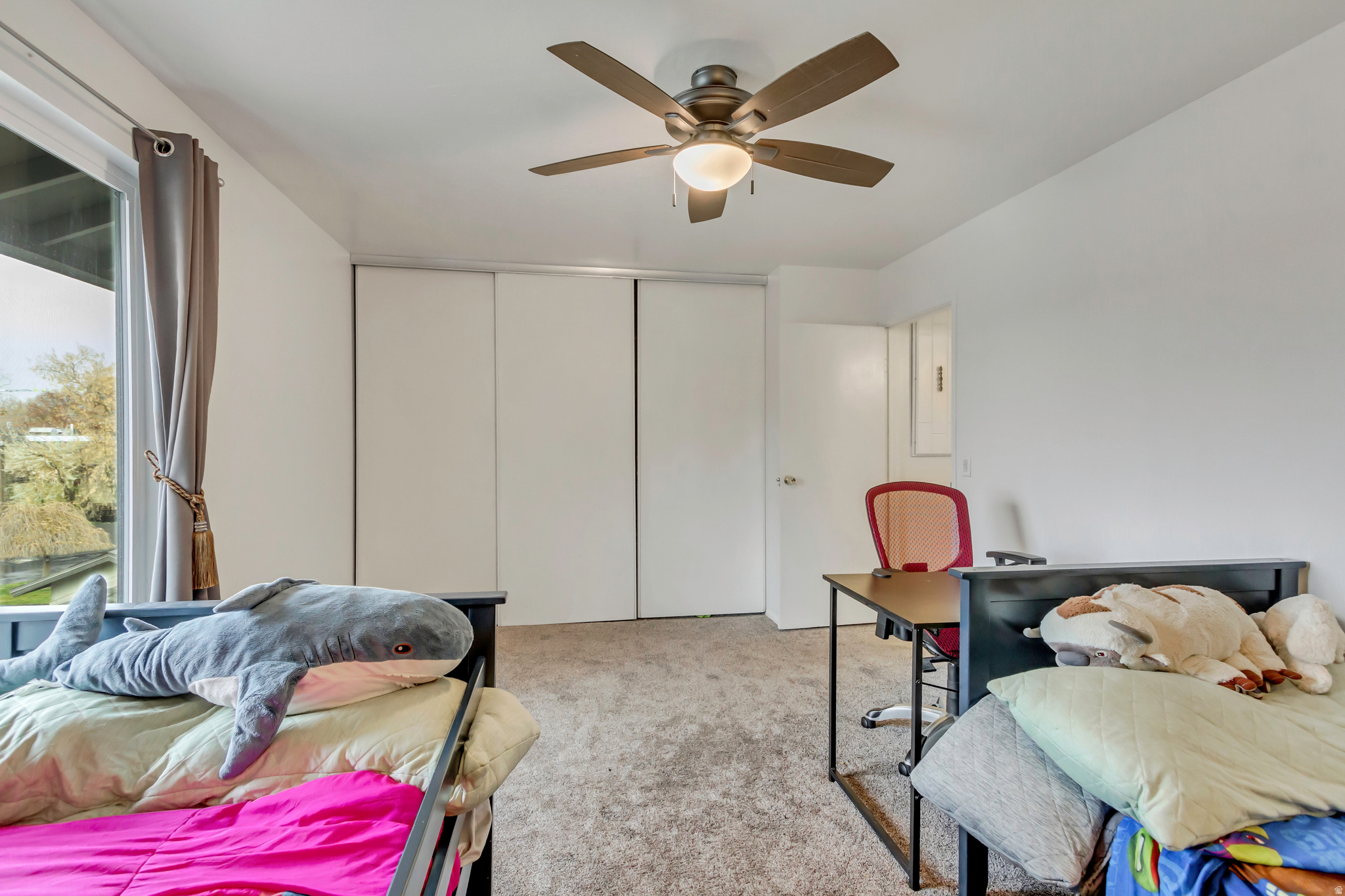 HIDDEN LAKE CONDM - Residential