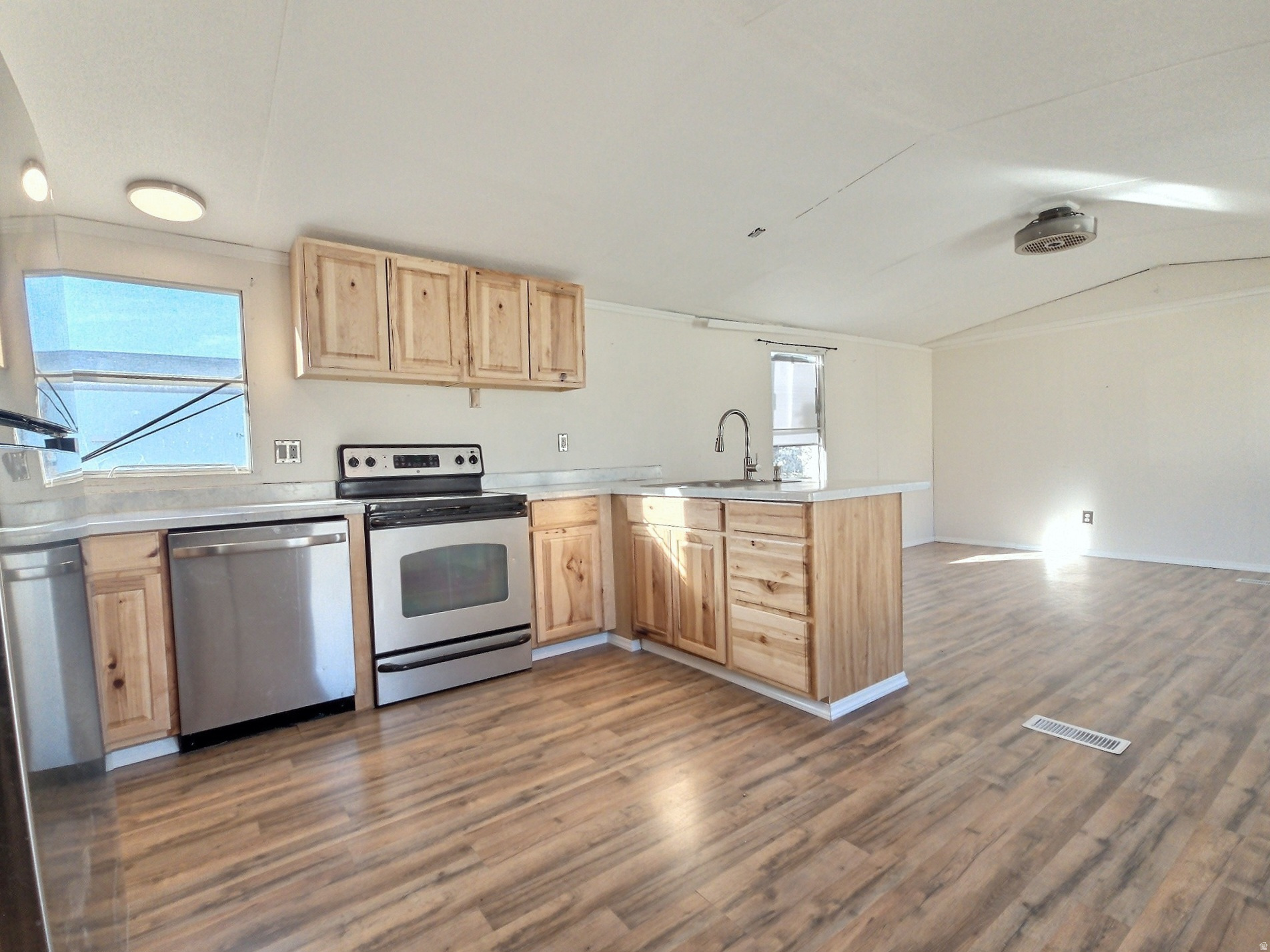 THE COVE AT ASHLEY CREEK - Residential