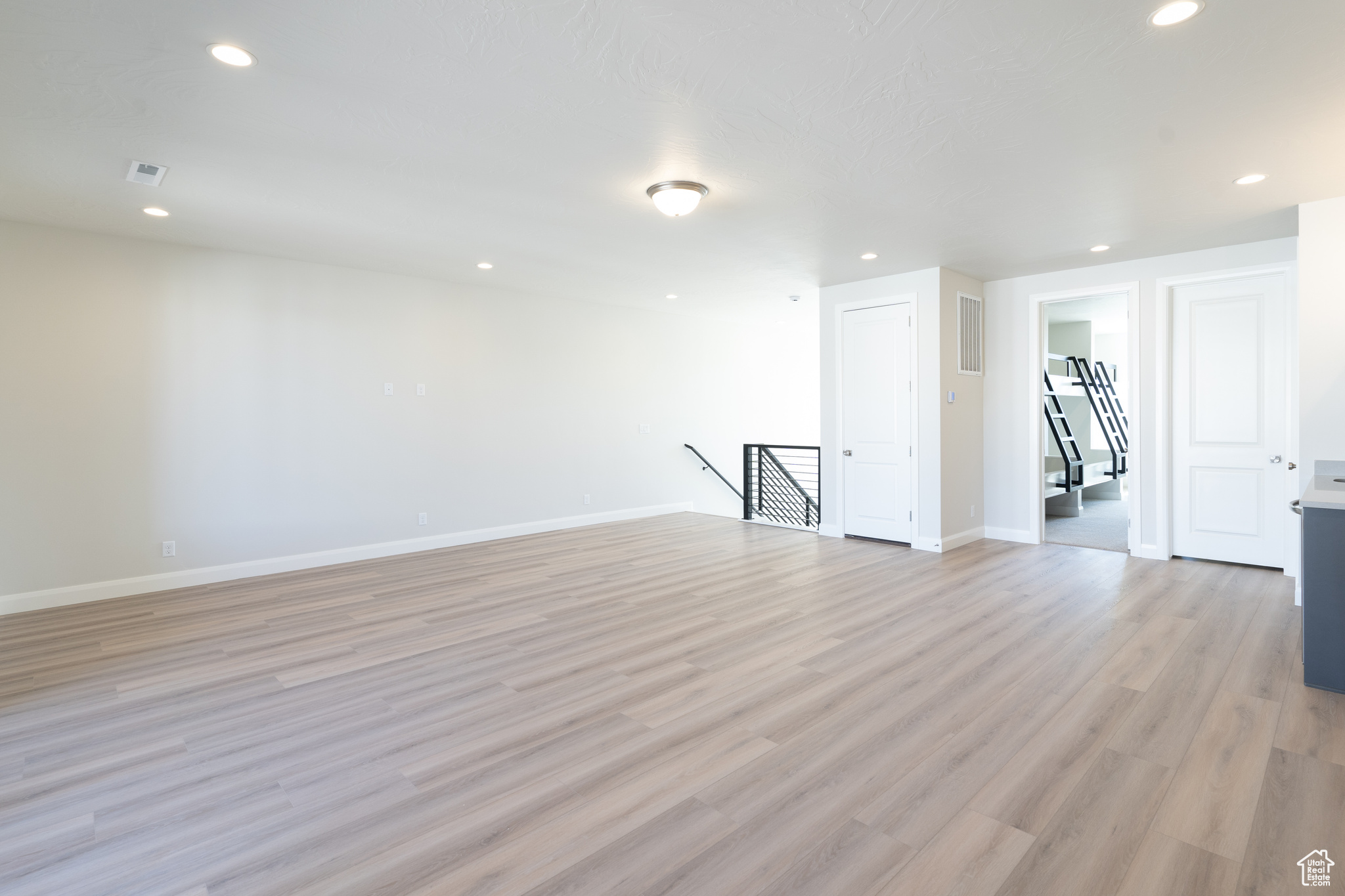 ATKINVILLE TOWNHOMES AT DESERT COLOR - Residential