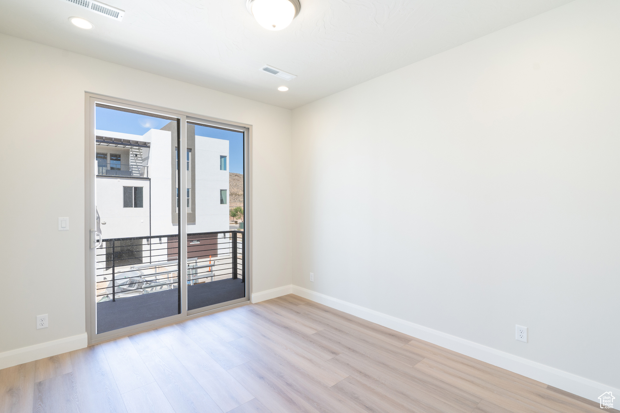 ATKINVILLE TOWNHOMES AT DESERT COLOR - Residential