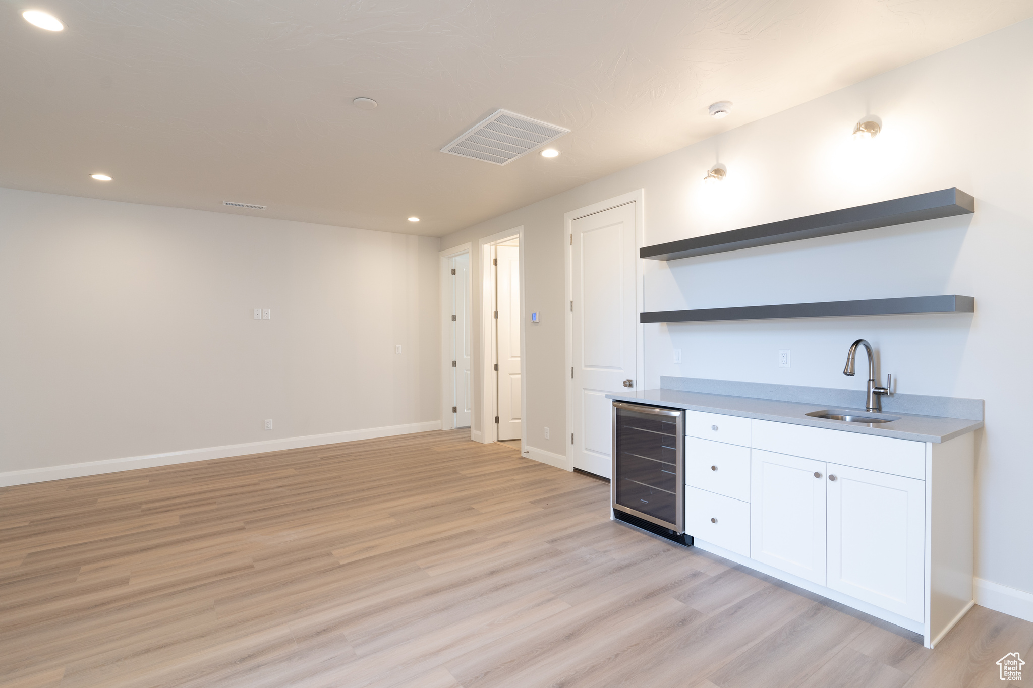 ATKINVILLE TOWNHOMES AT DESERT COLOR - Residential