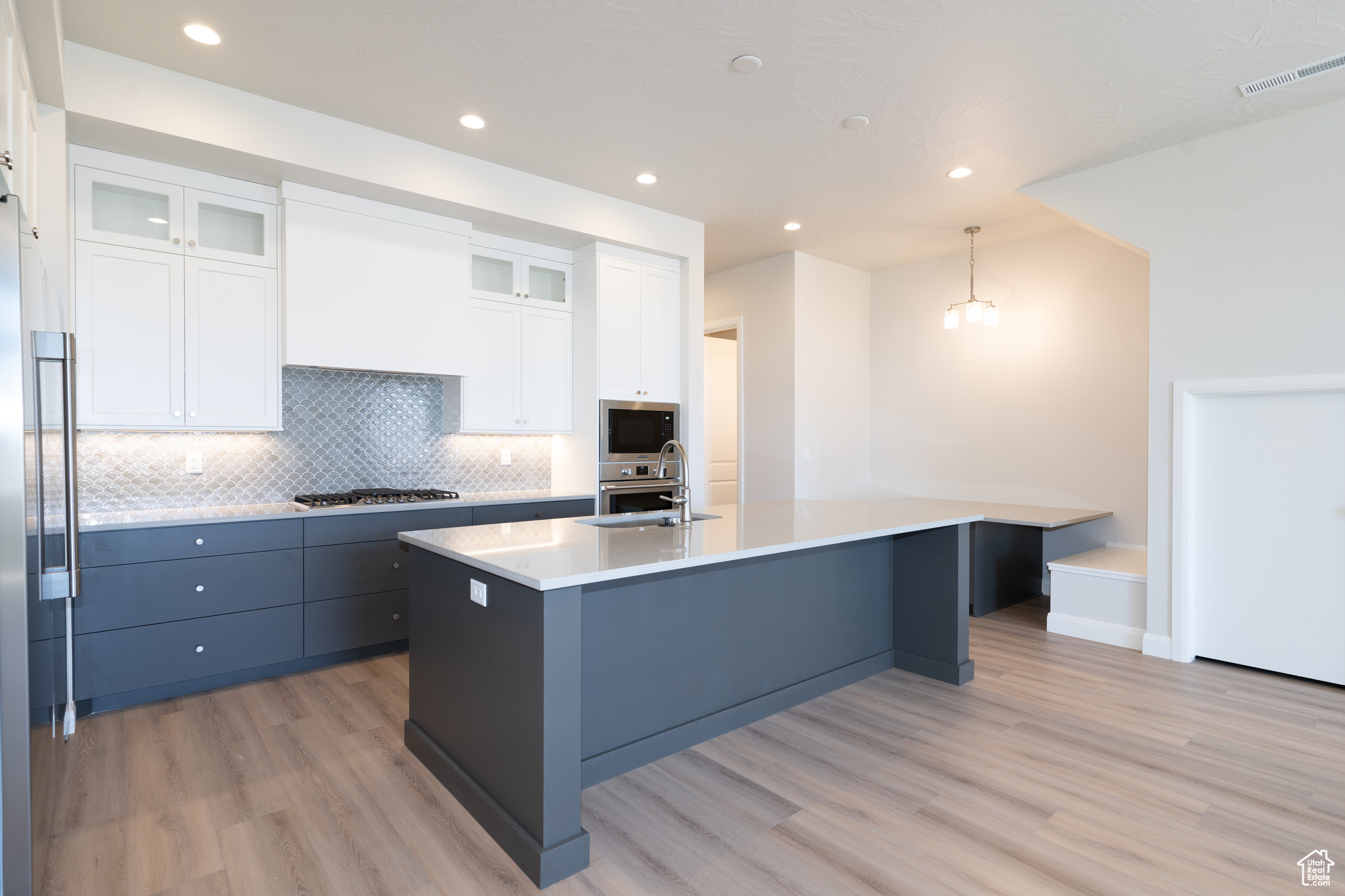 ATKINVILLE TOWNHOMES AT DESERT COLOR - Residential