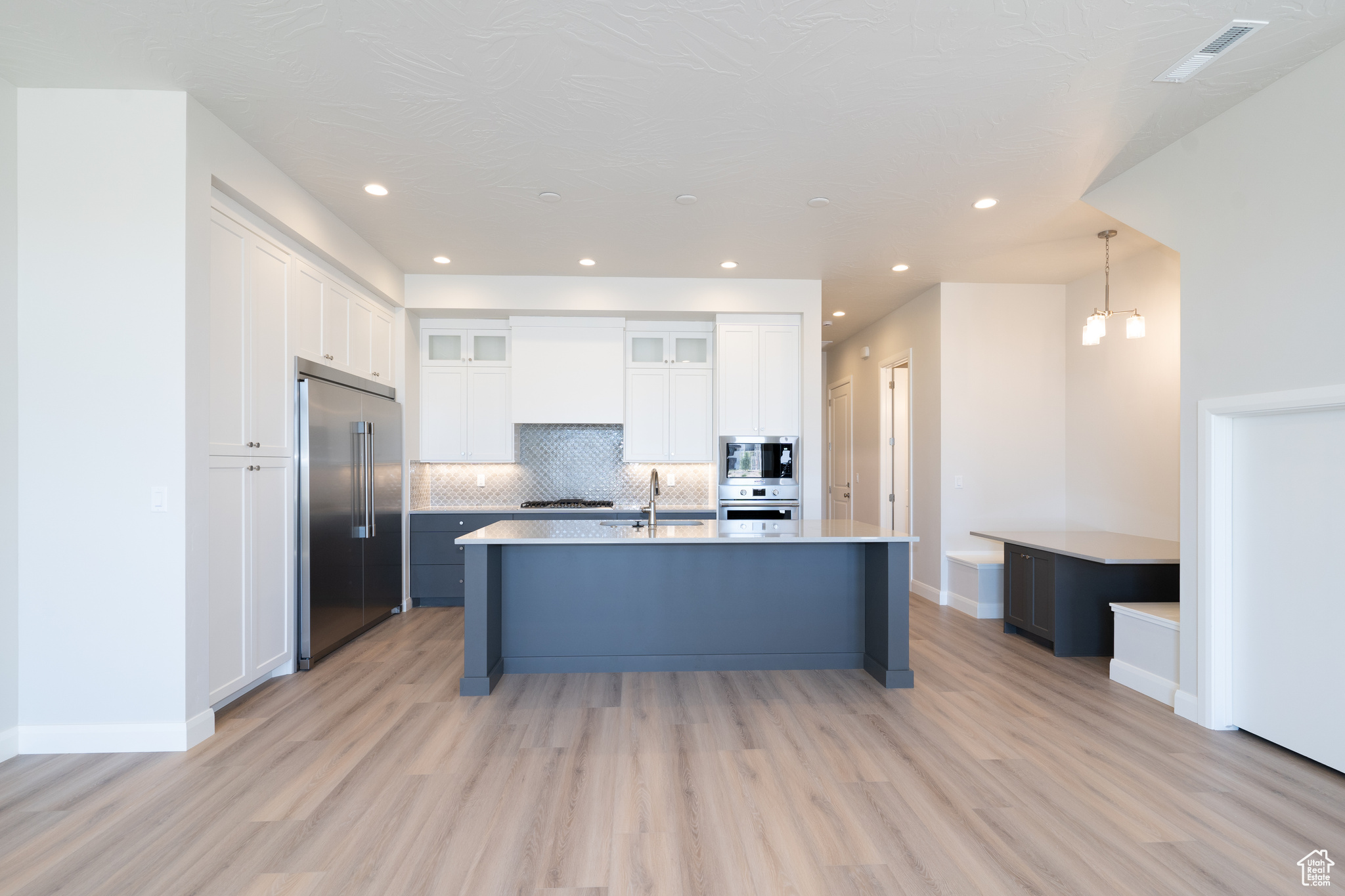 ATKINVILLE TOWNHOMES AT DESERT COLOR - Residential