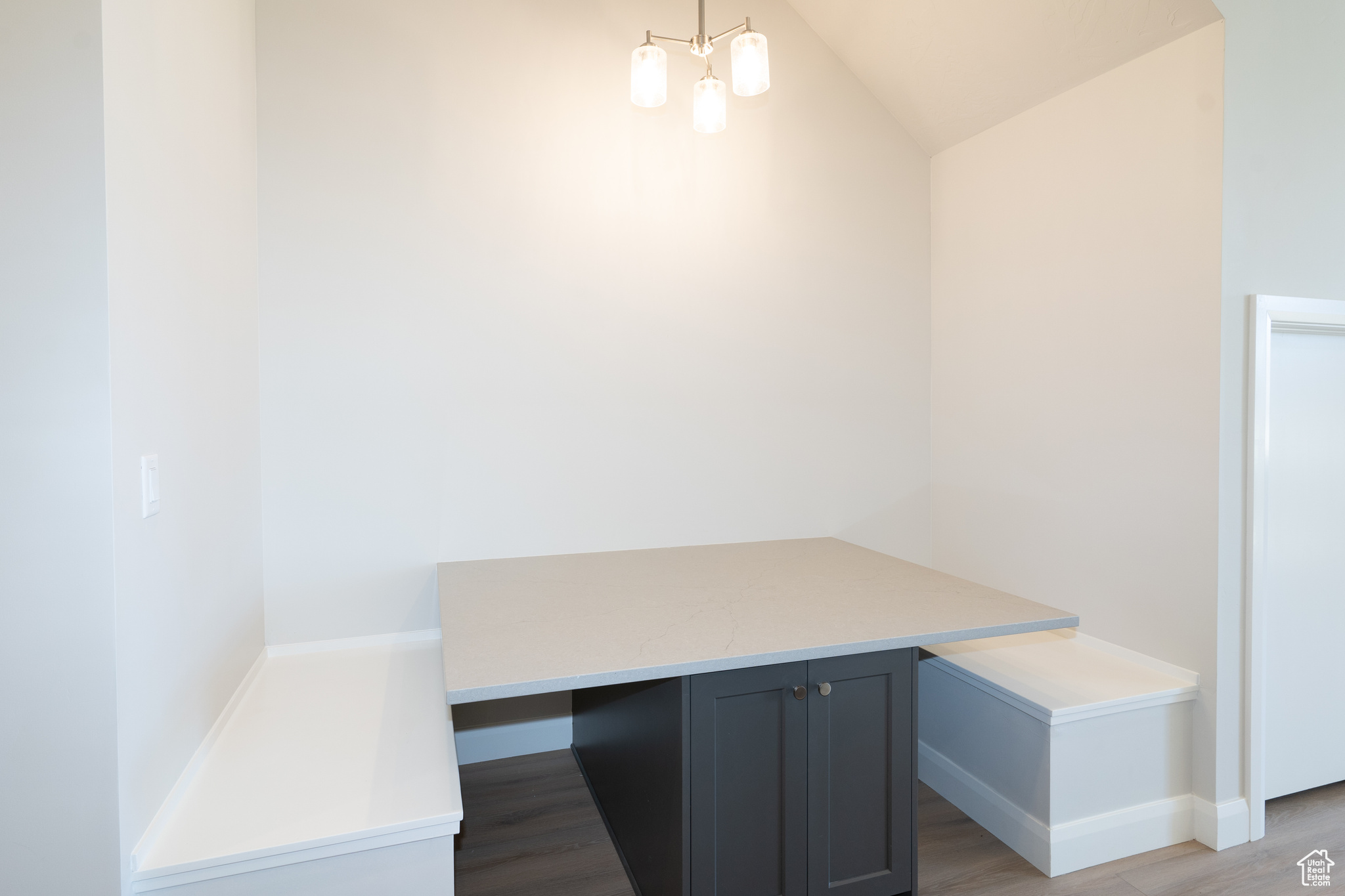 ATKINVILLE TOWNHOMES AT DESERT COLOR - Residential