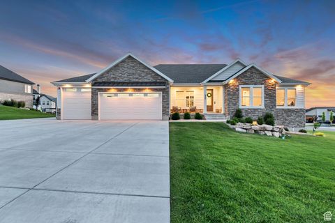 Tiny photo for 325 S AUTUMN BLAZE CIR, Woodland Hills, UT 84653 (MLS # 2094793)
