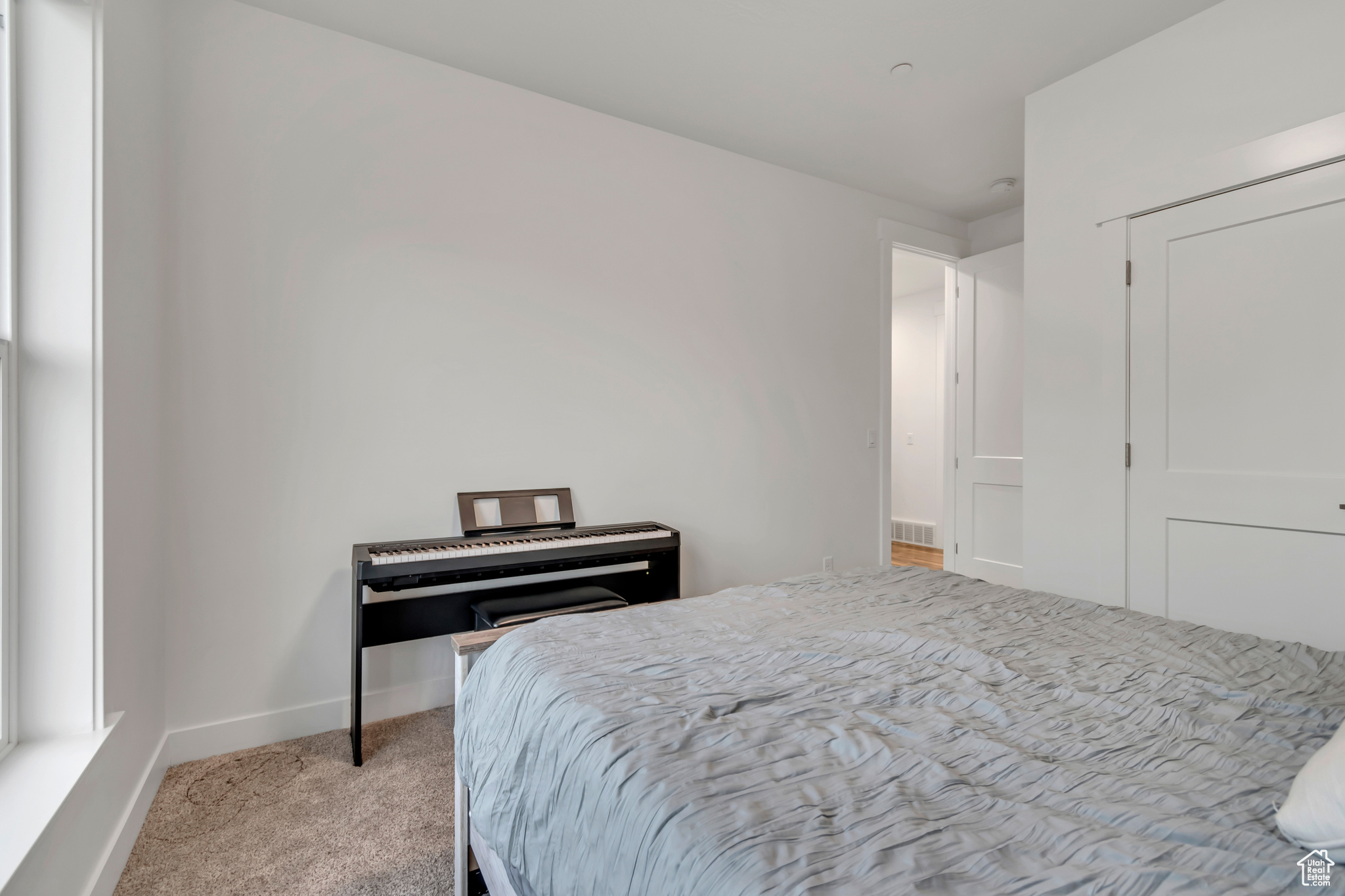 FOUR SEAS - Residential