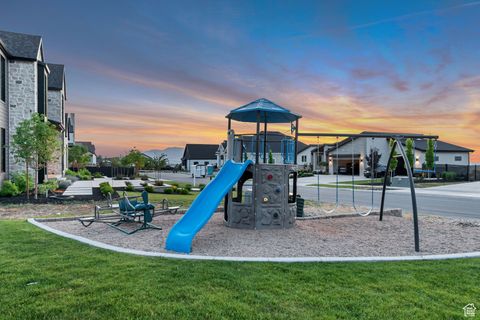 Tiny photo for 325 S AUTUMN BLAZE CIR, Woodland Hills, UT 84653 (MLS # 2094793)