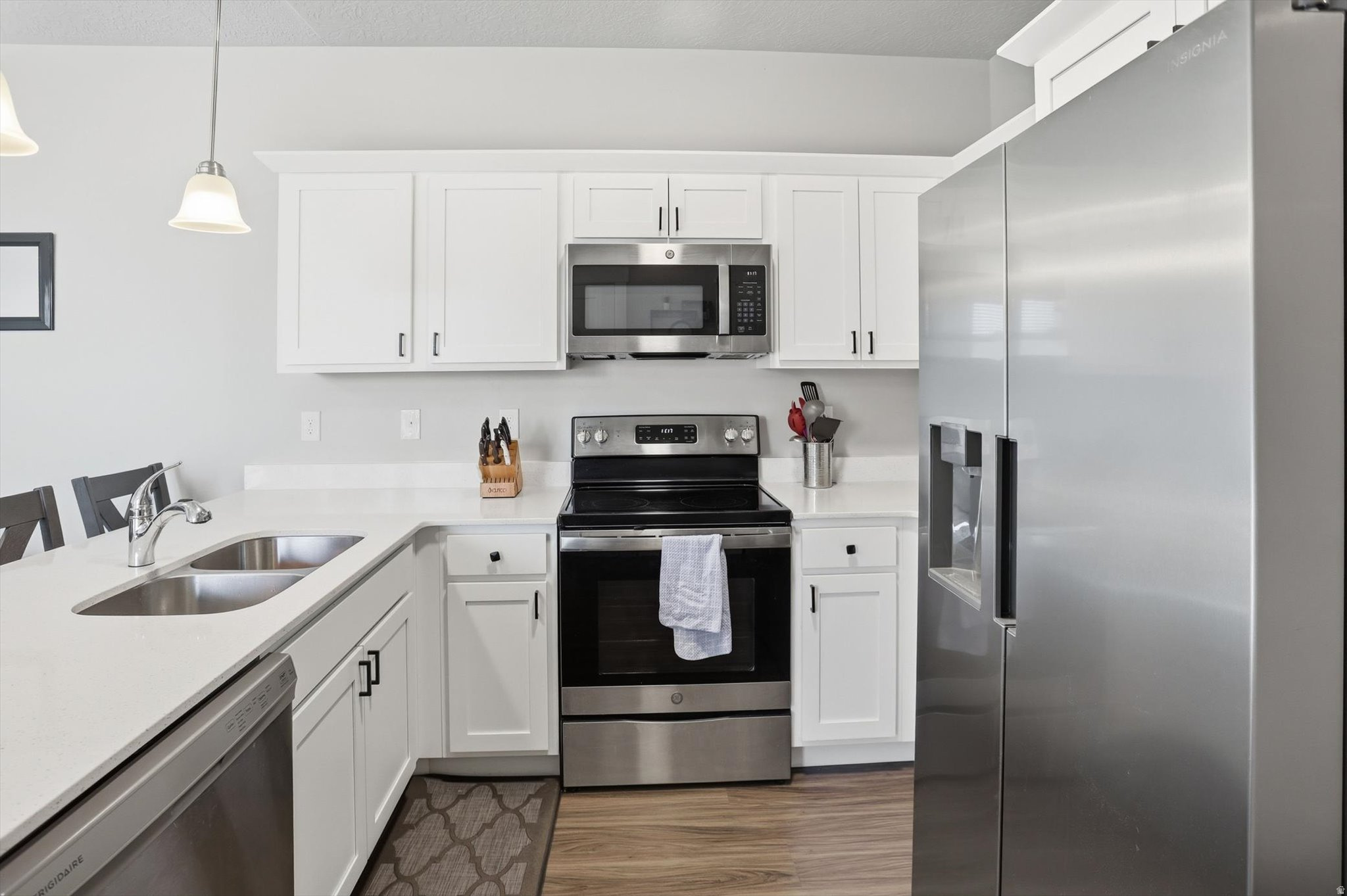 LAKE FRONT - Residential