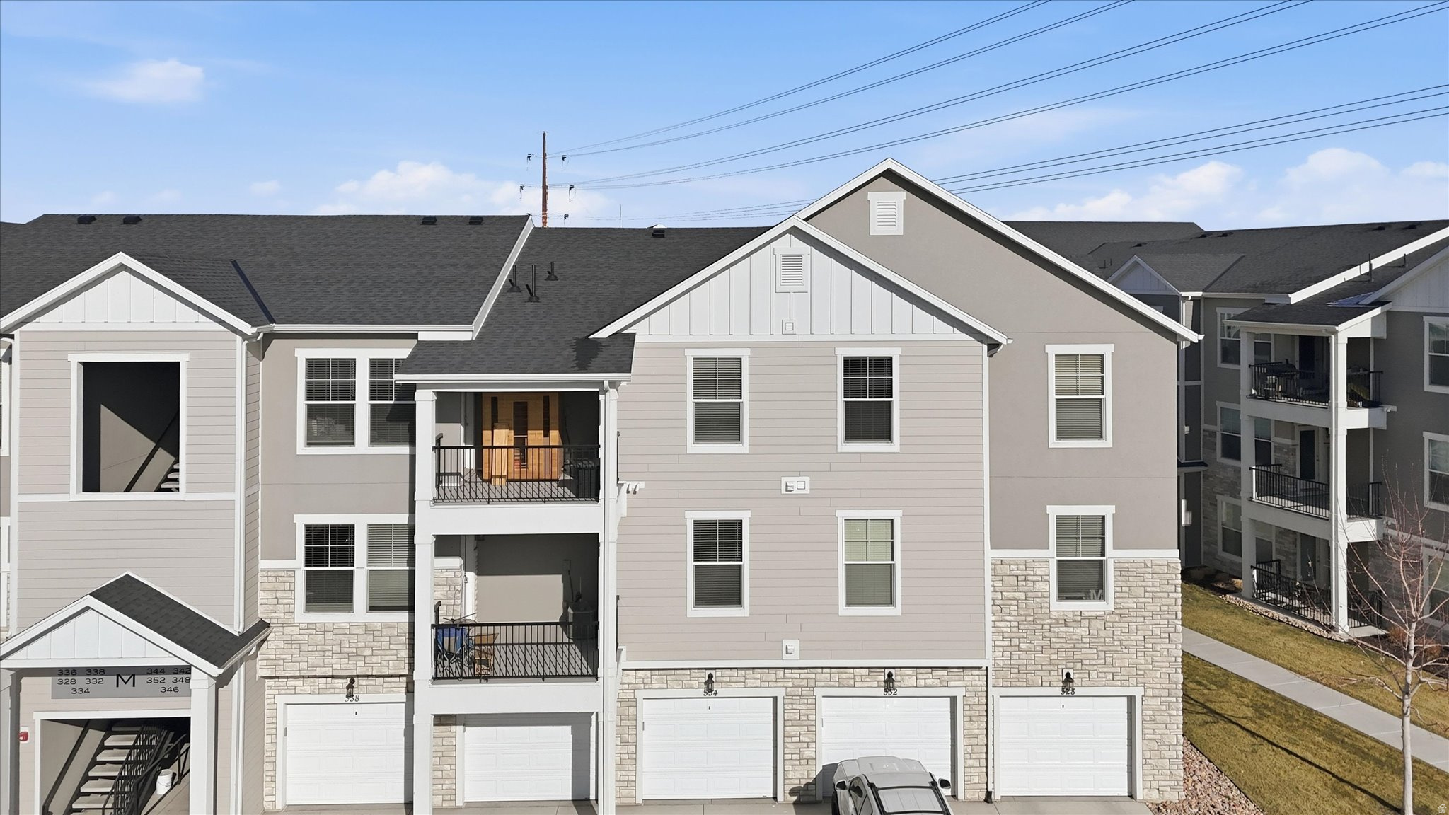 LAKE FRONT - Residential