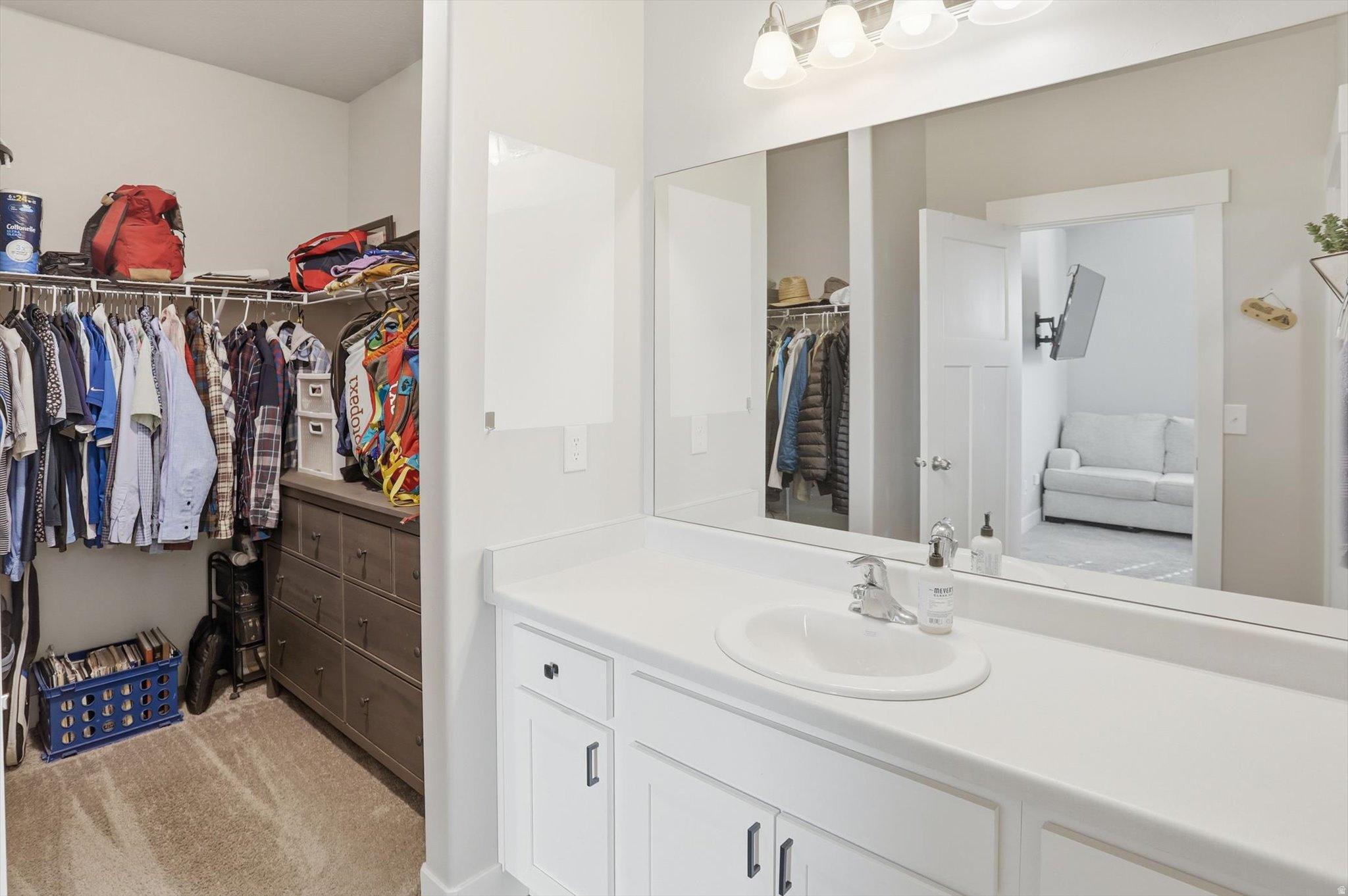 LAKE FRONT - Residential