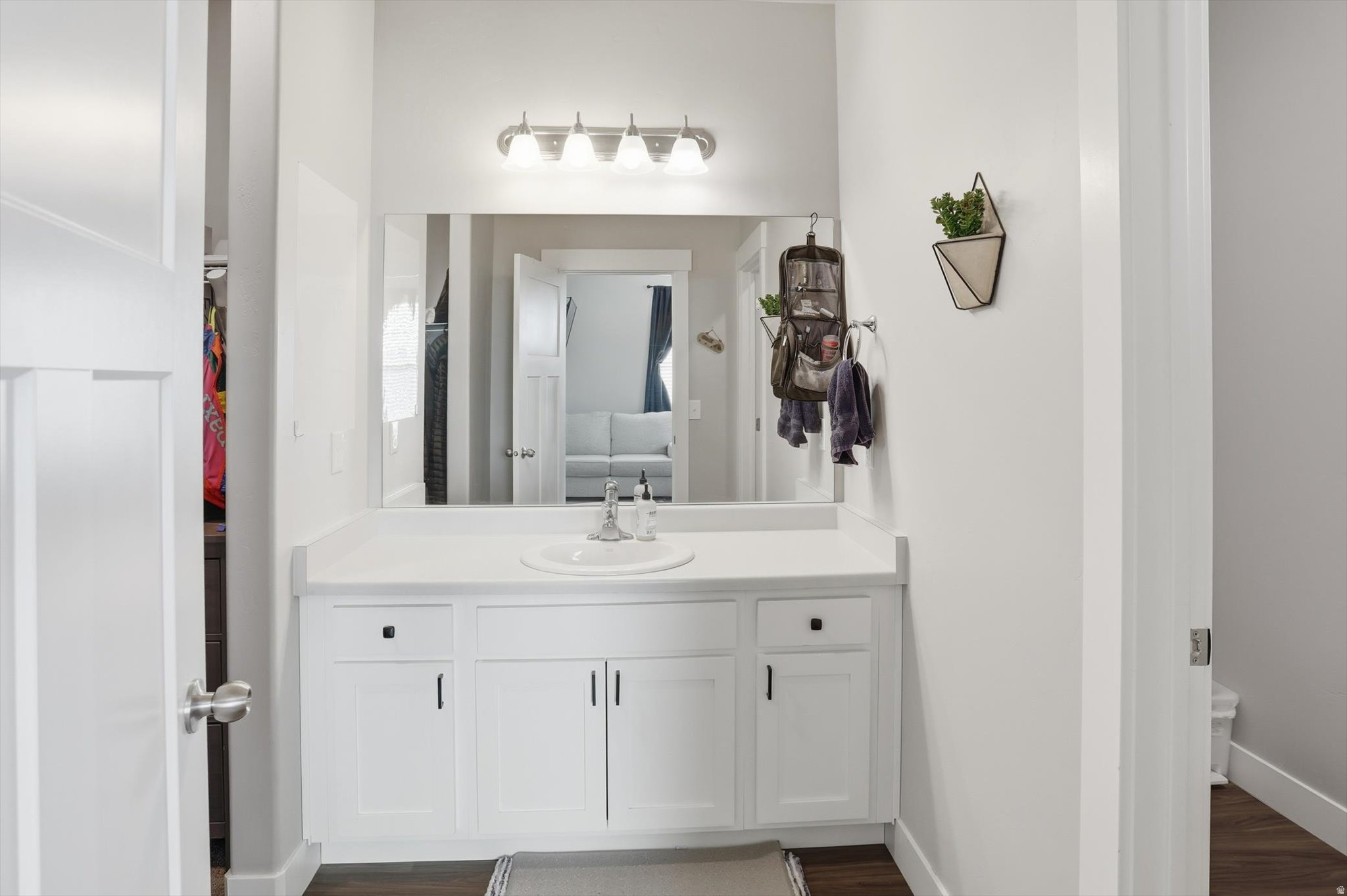 LAKE FRONT - Residential