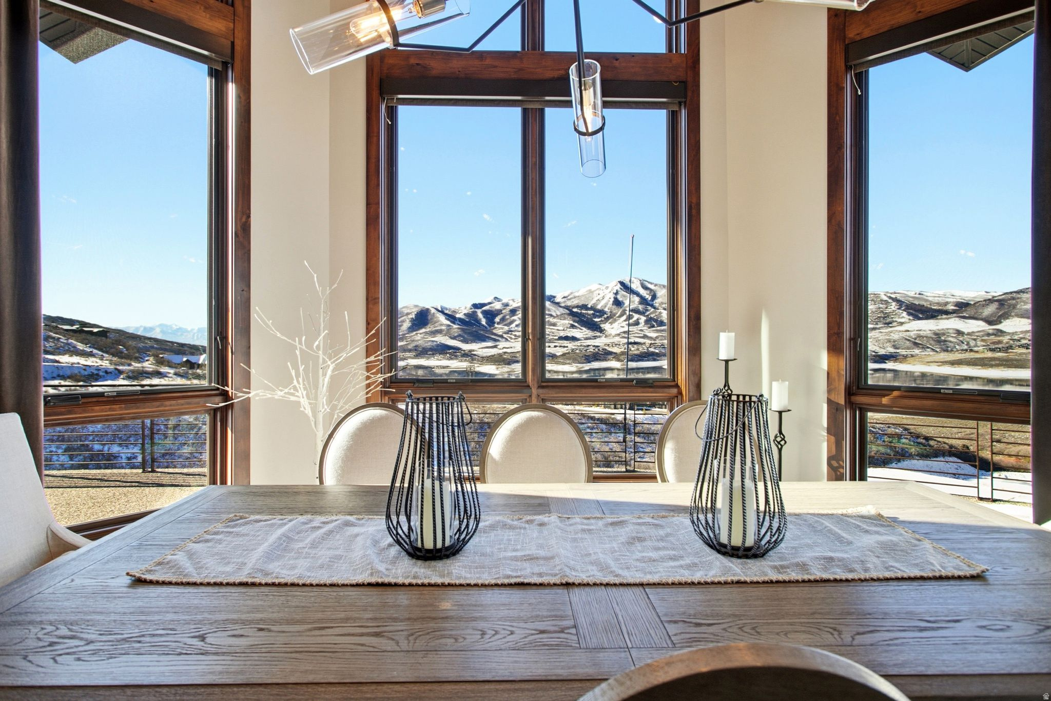 HIDEOUT/SILVER SKY - Residential