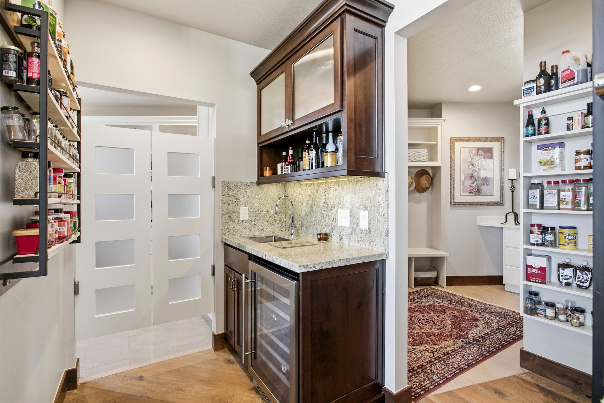 HIDEOUT/SILVER SKY - Residential