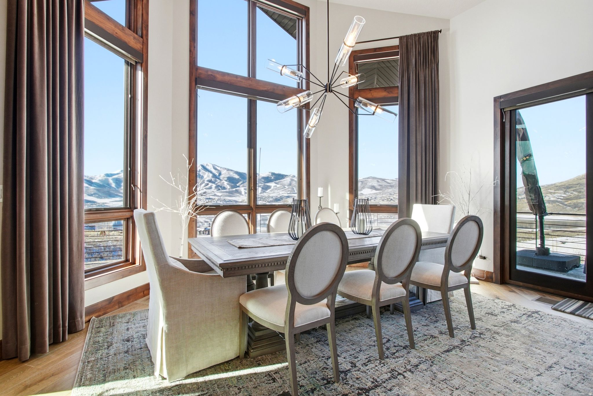 HIDEOUT/SILVER SKY - Residential