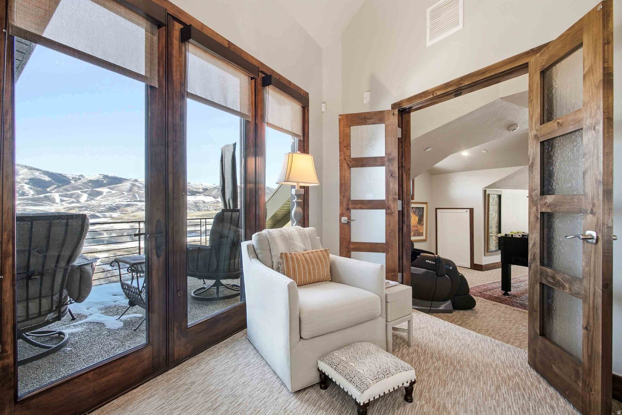 HIDEOUT/SILVER SKY - Residential