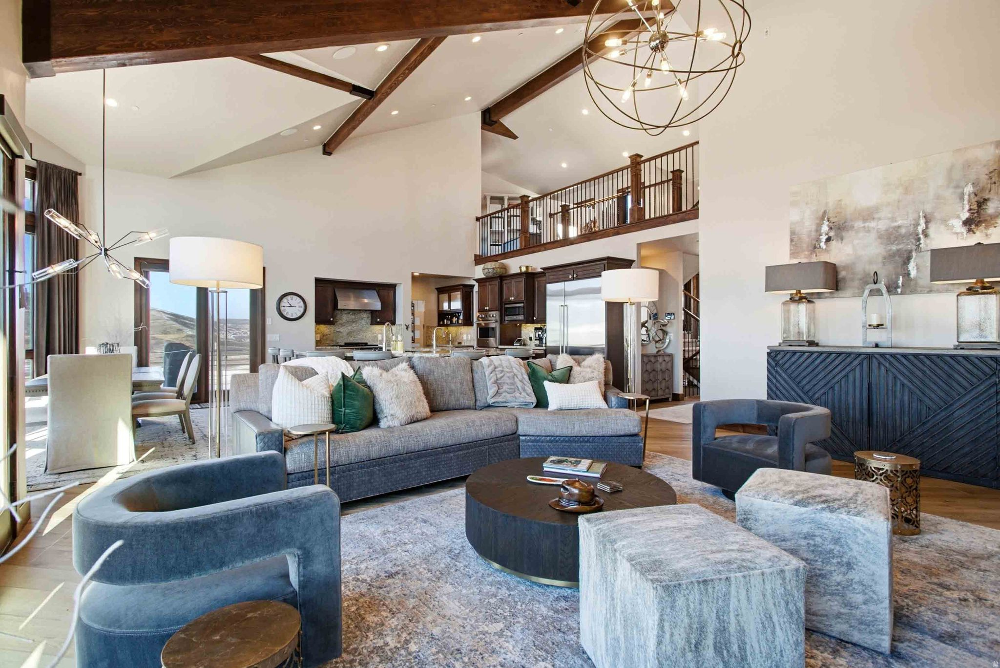 HIDEOUT/SILVER SKY - Residential