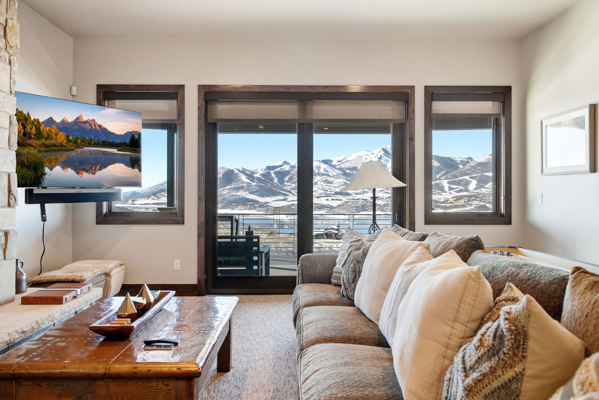 HIDEOUT/SILVER SKY - Residential