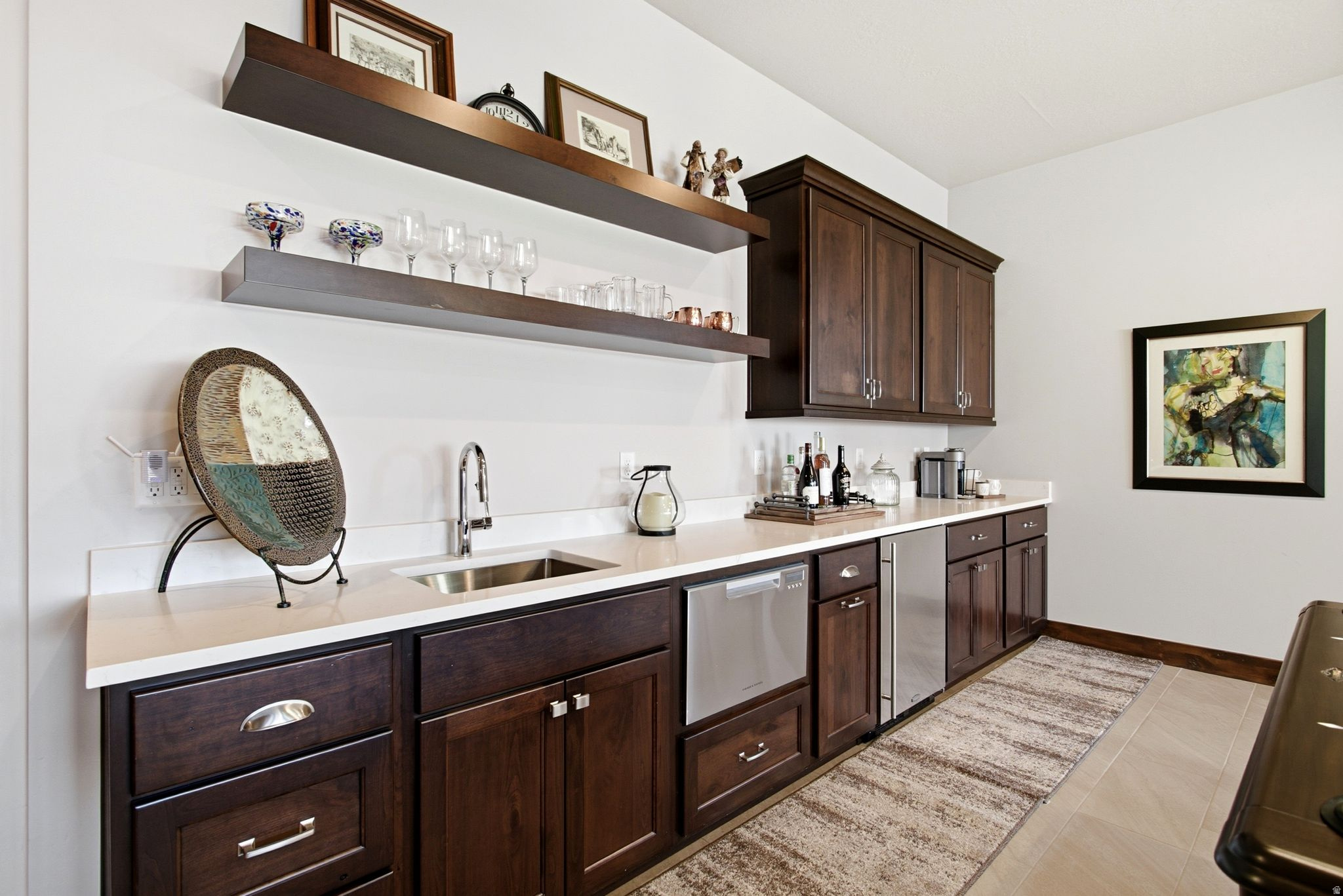 HIDEOUT/SILVER SKY - Residential