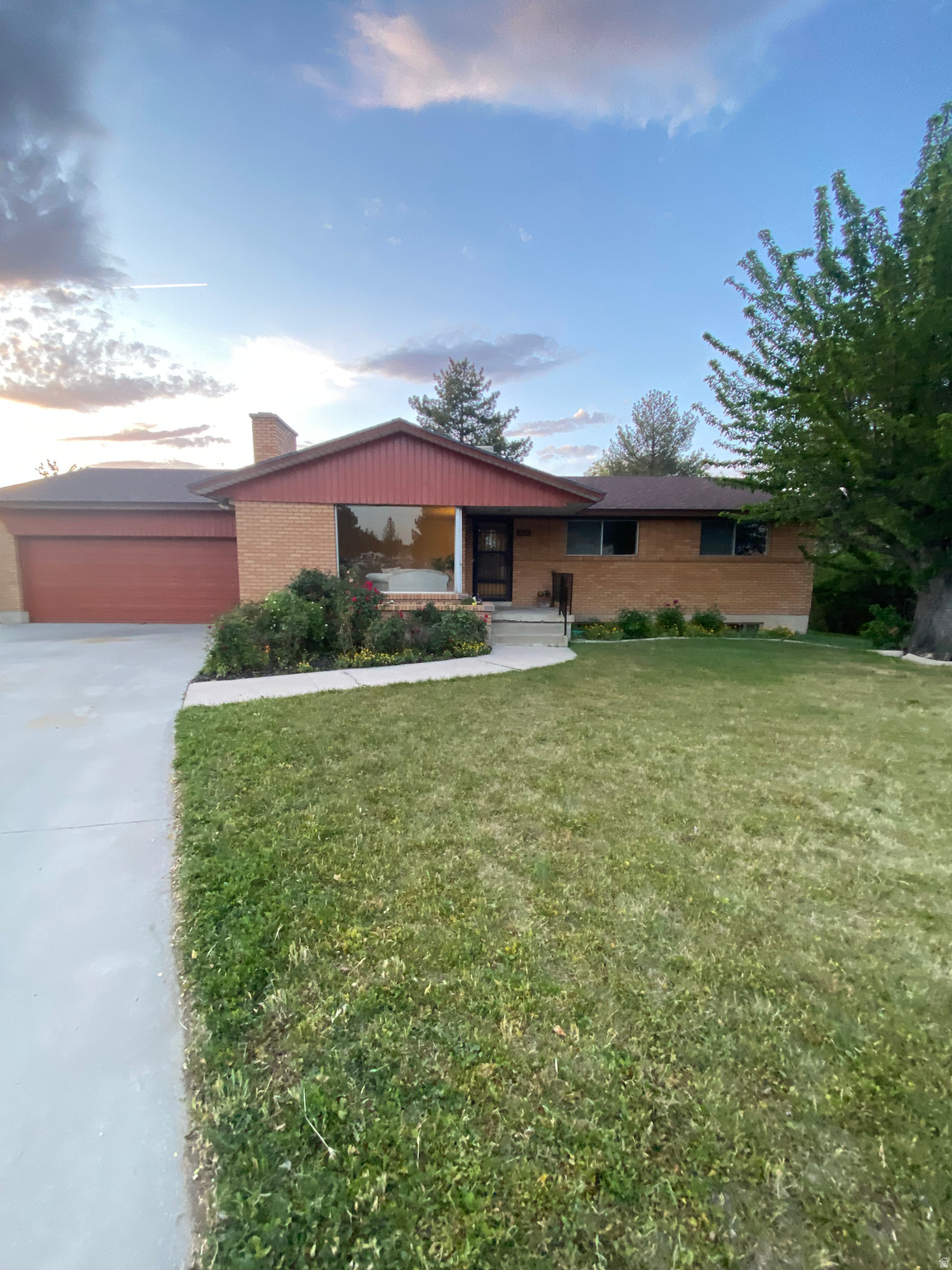 WILLOW RUN PARK - Residential