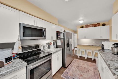 Tiny photo for 75 S 500 E, Pleasant Grove, UT 84062 (MLS # 2113959)